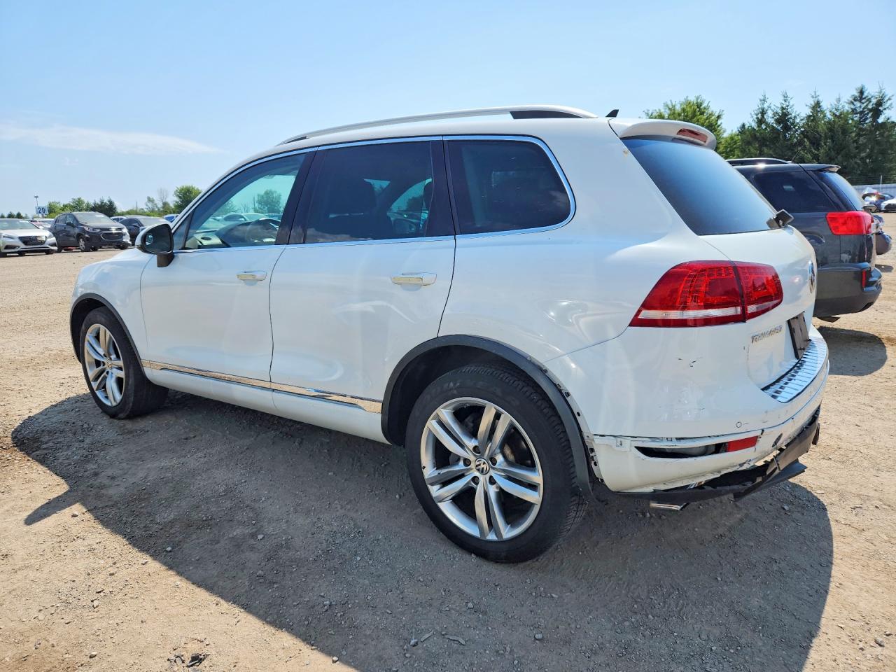 2013 Volkswagen Touareg V6 Tdi Белый vin: WVGEP9BPXDD013011