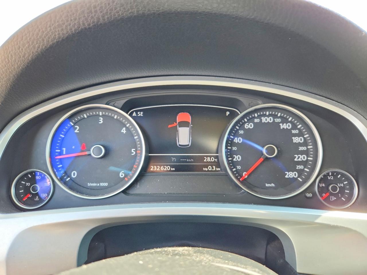 2013 Volkswagen Touareg V6 Tdi Белый vin: WVGEP9BPXDD013011