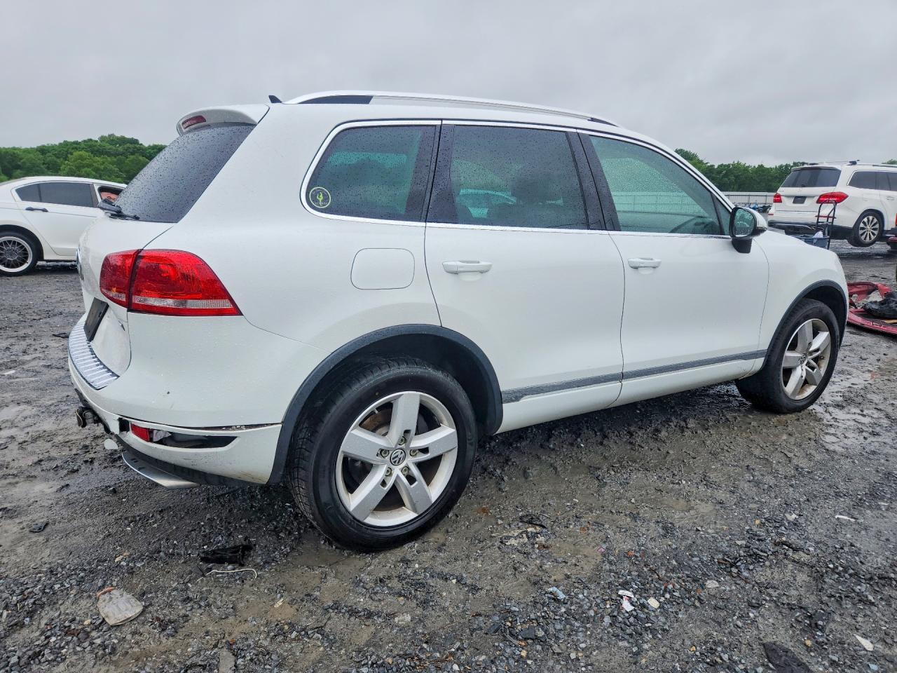 2014 Volkswagen Touareg V6 Tdi White vin: WVGEP9BPXED008974