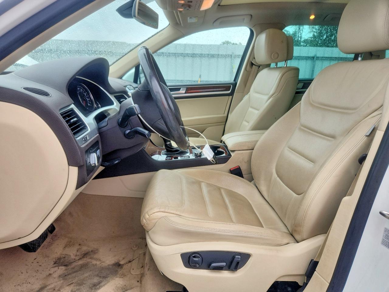 2014 Volkswagen Touareg V6 Tdi White vin: WVGEP9BPXED008974