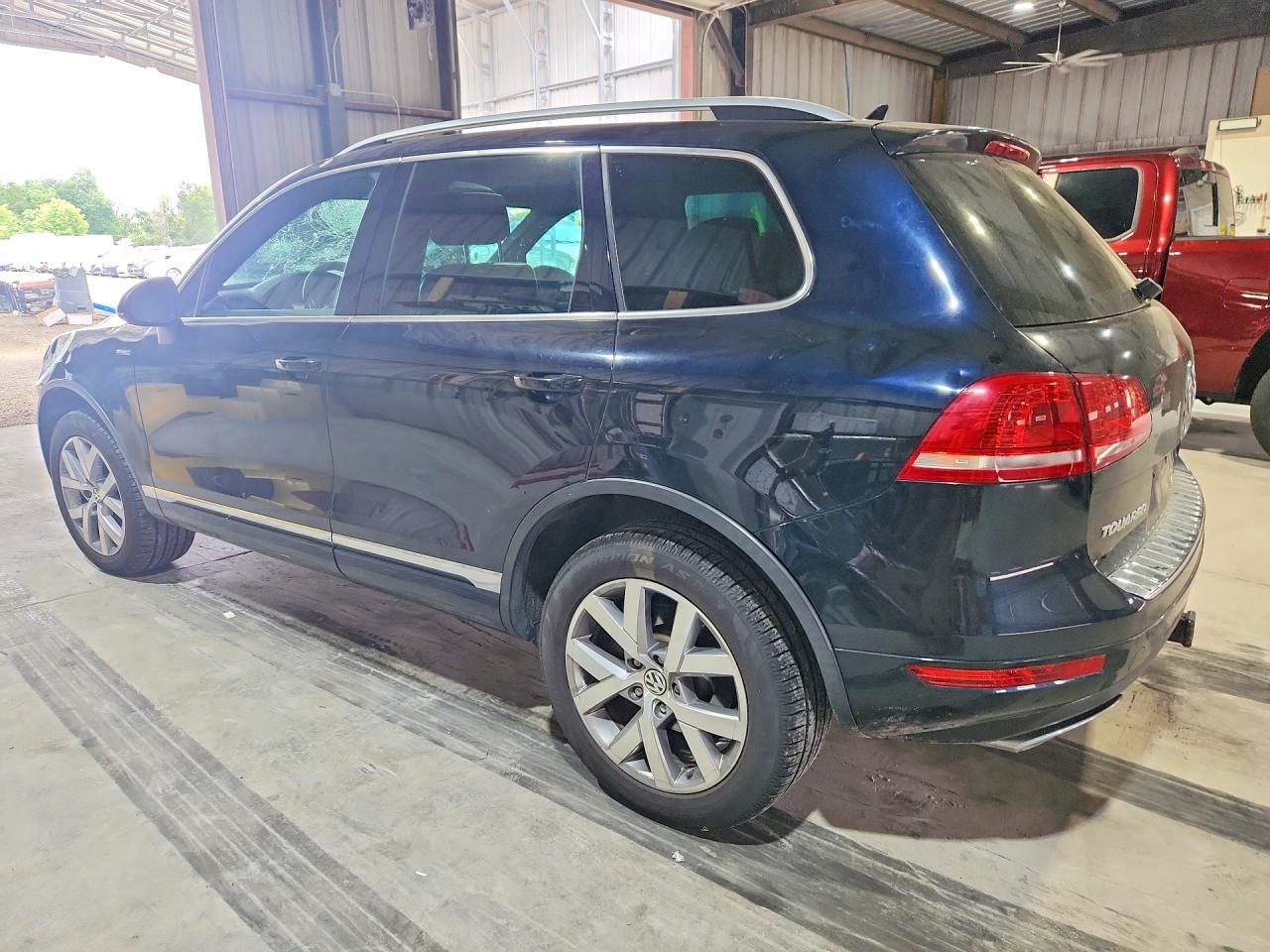 2014 Volkswagen Touareg V6 Tdi Blue vin: WVGEP9BPXED013575