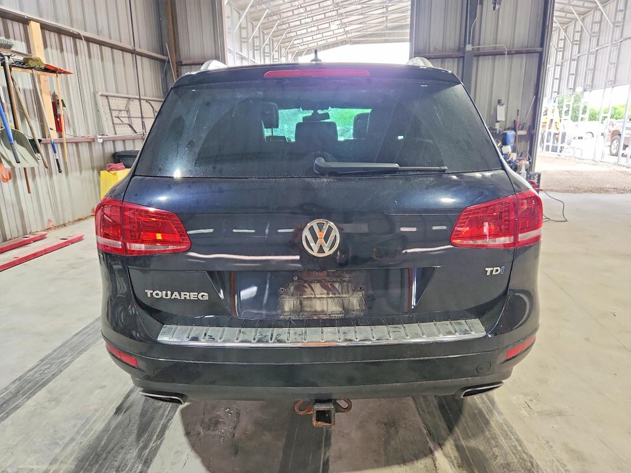 2014 Volkswagen Touareg V6 Tdi Blue vin: WVGEP9BPXED013575