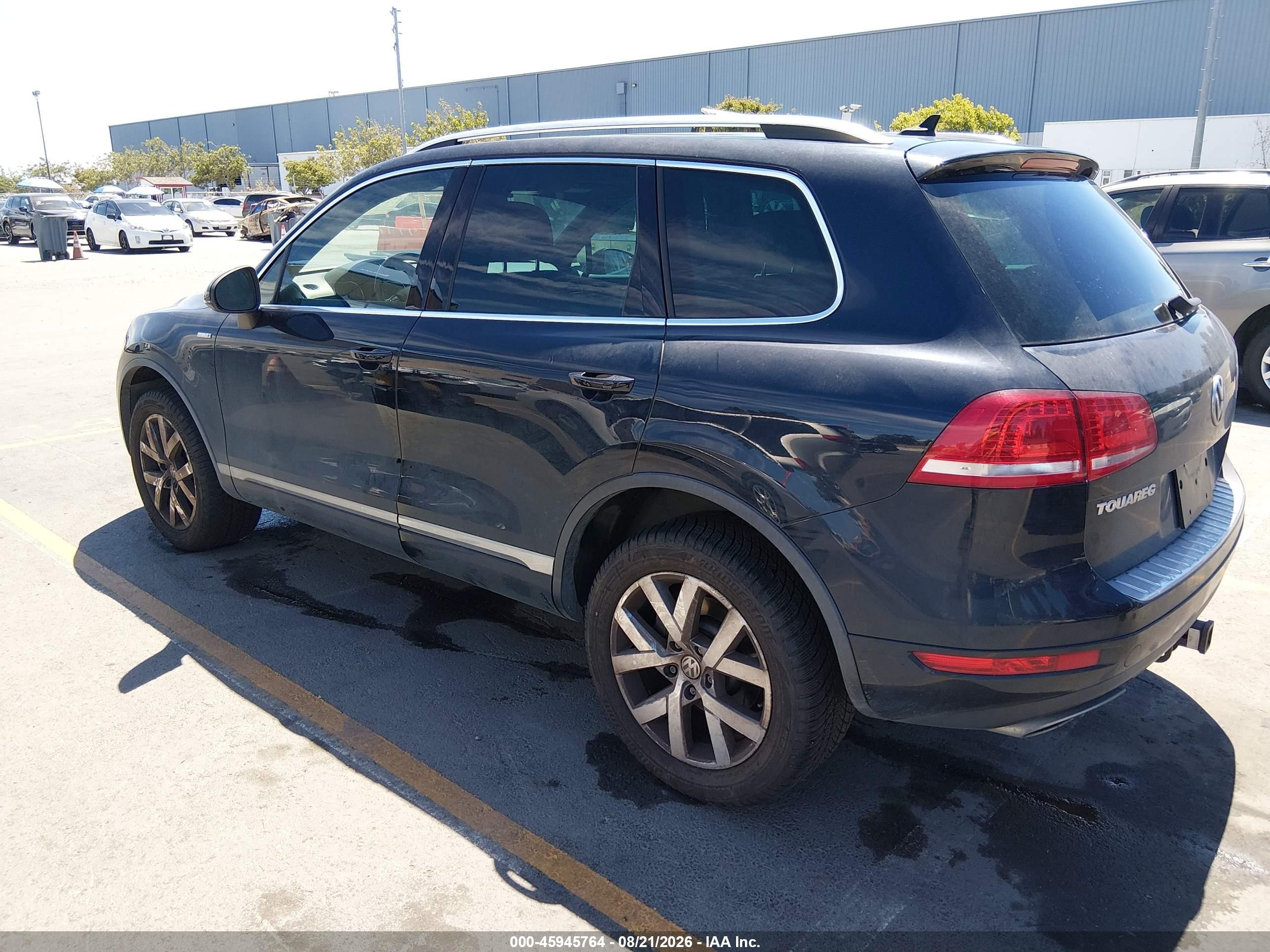 2014 Volkswagen Touareg X Black vin: WVGEP9BPXED014886