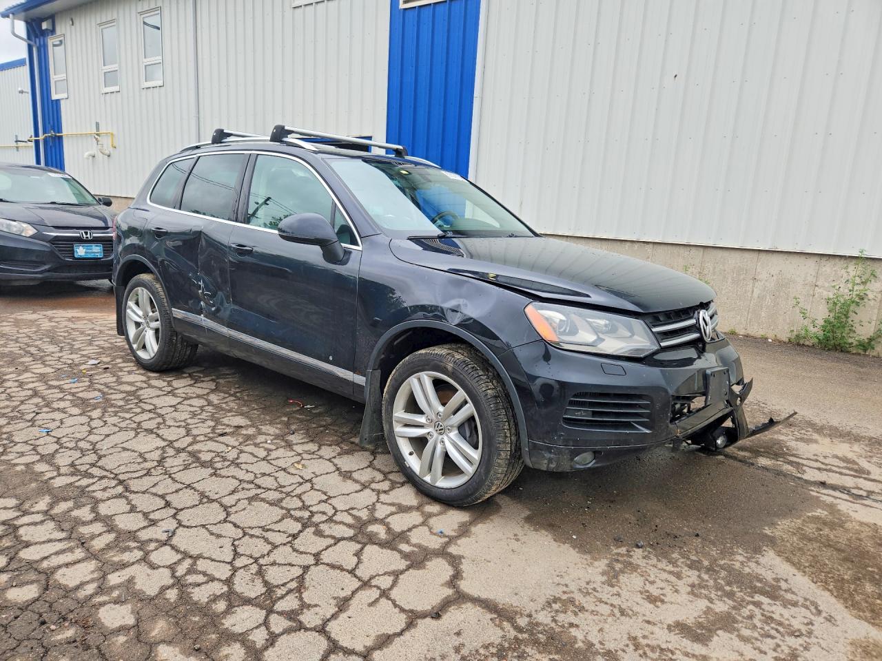 2014 Volkswagen Touareg V6 Tdi Black vin: WVGEP9BPXED015083