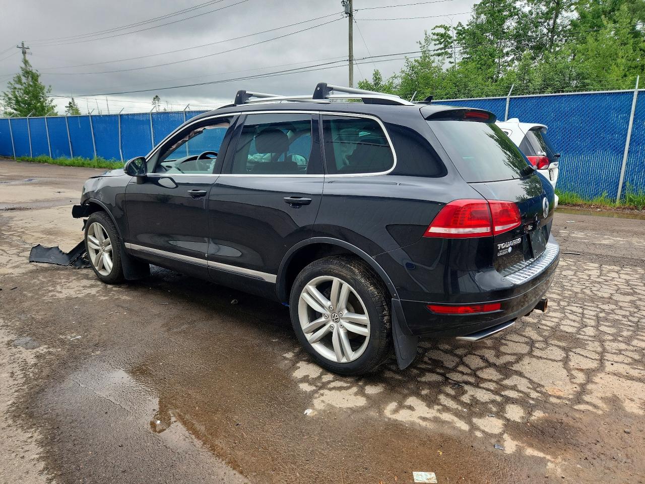 2014 Volkswagen Touareg V6 Tdi Black vin: WVGEP9BPXED015083