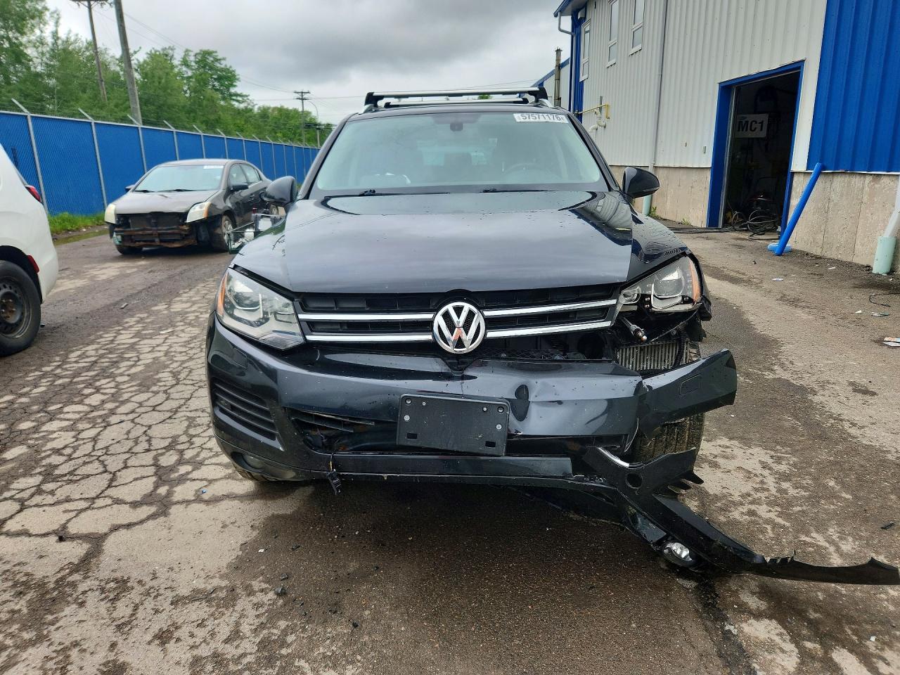 2014 Volkswagen Touareg V6 Tdi Black vin: WVGEP9BPXED015083