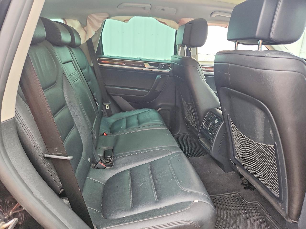 2014 Volkswagen Touareg V6 Tdi Black vin: WVGEP9BPXED015083