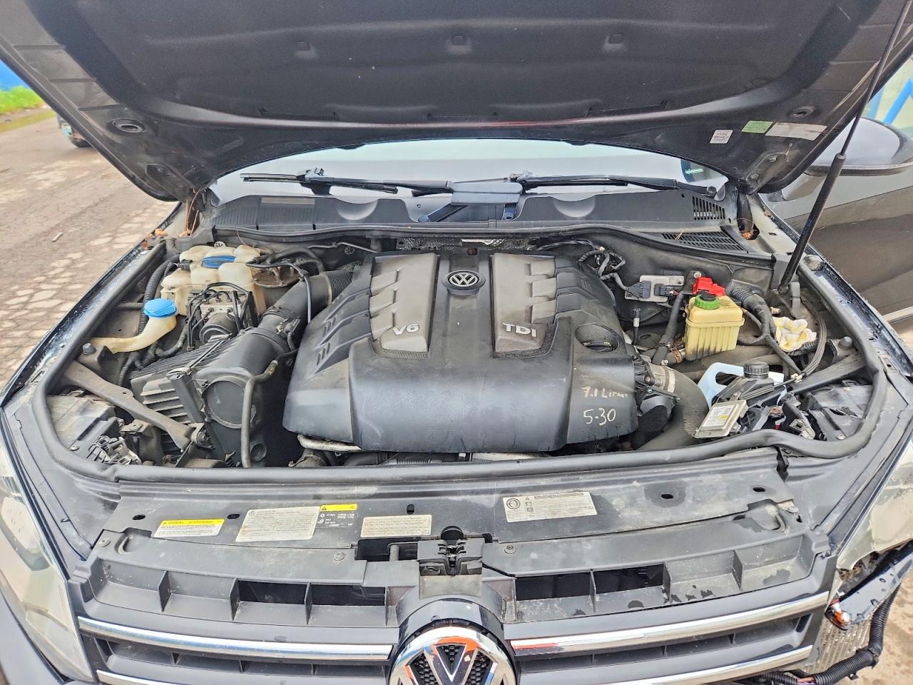 2014 Volkswagen Touareg V6 Tdi Black vin: WVGEP9BPXED015083