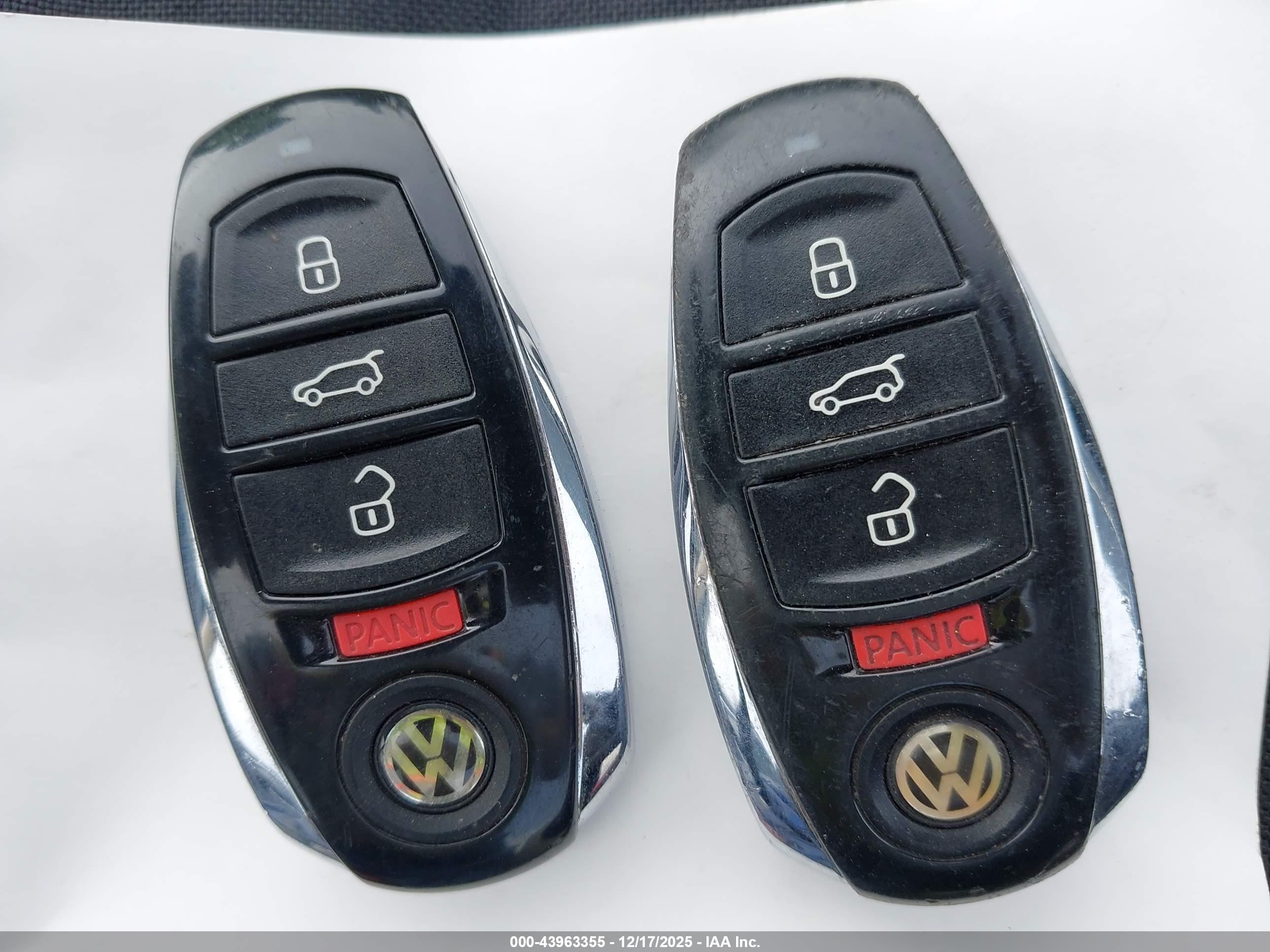 2011 Volkswagen Touareg Vr6 Lux Gray vin: WVGFF9BP0BD003902