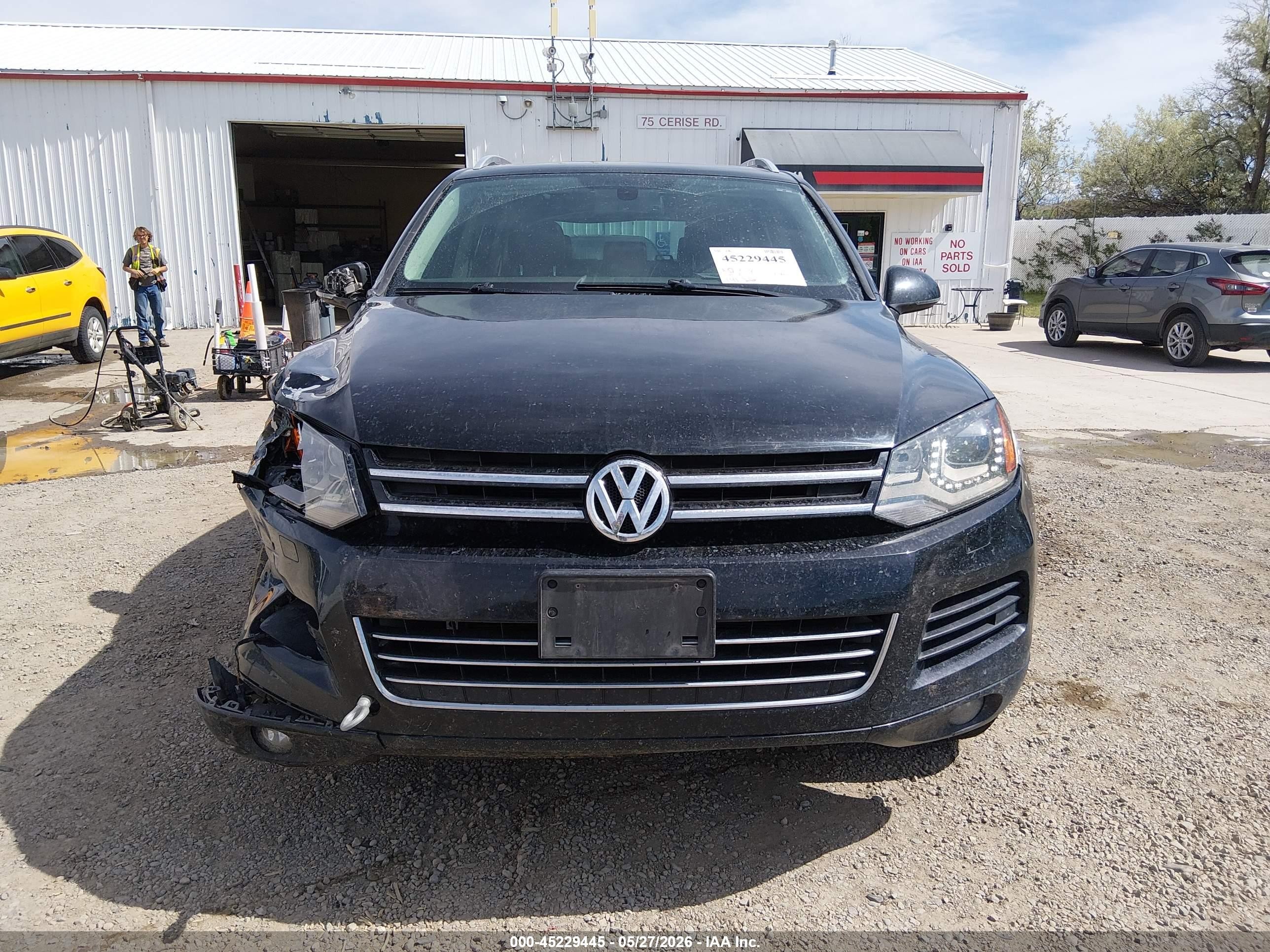 2012 Volkswagen Touareg Vr6 Lux Black vin: WVGFF9BP0CD001133