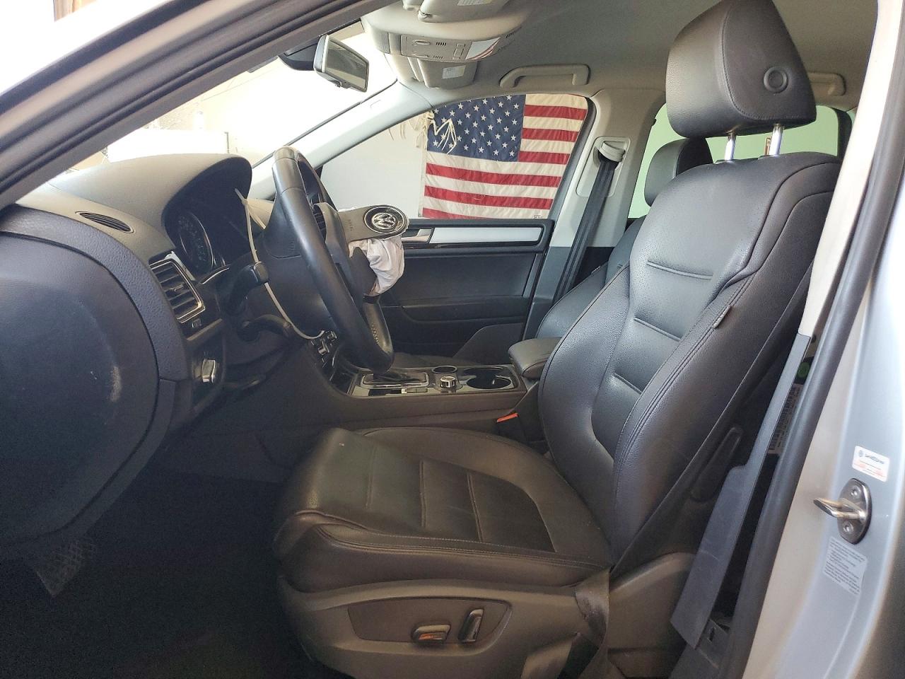 2012 Volkswagen Touareg V6 Silver vin: WVGFF9BP0CD005246