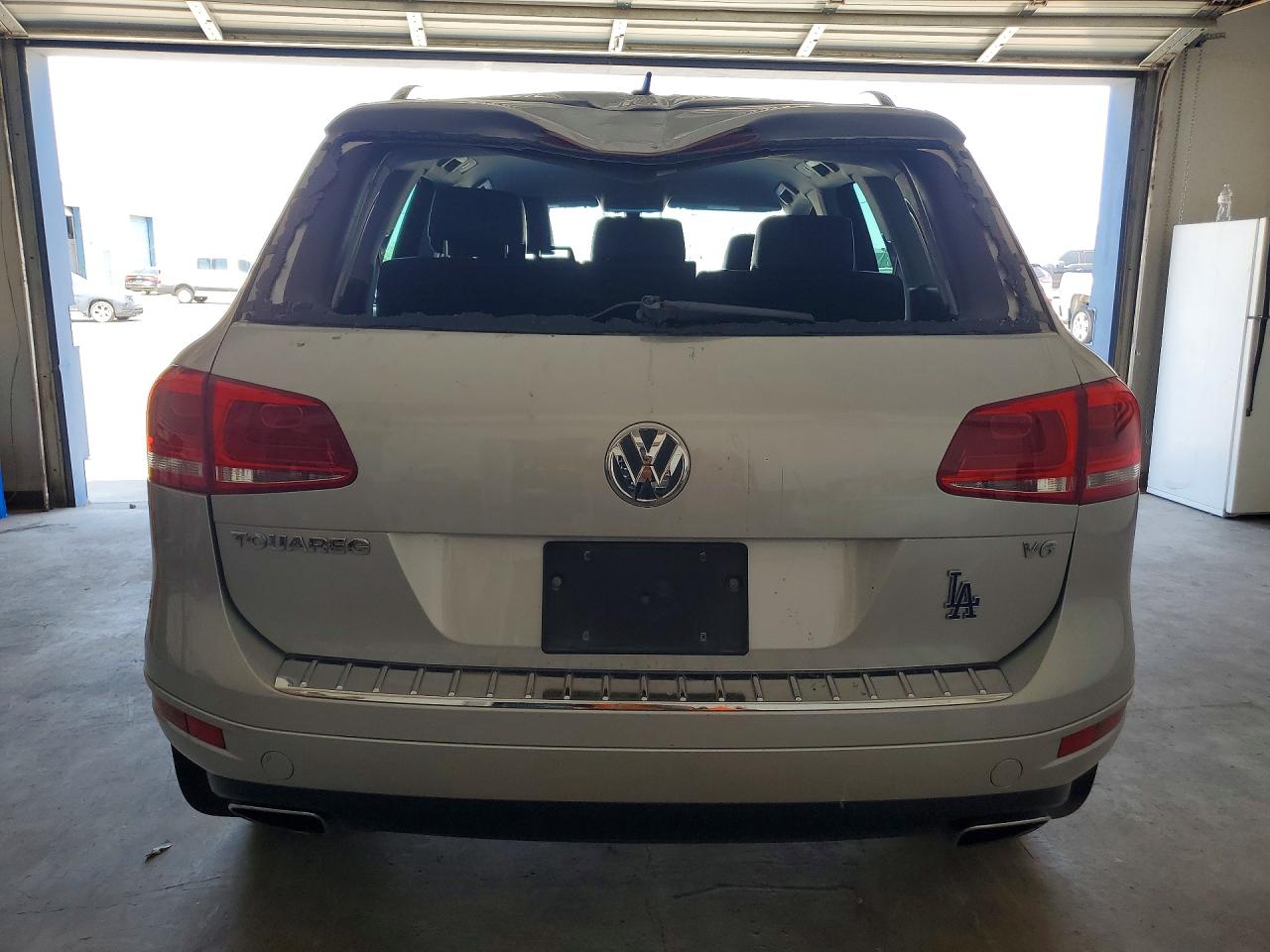 2012 Volkswagen Touareg V6 Silver vin: WVGFF9BP0CD005246