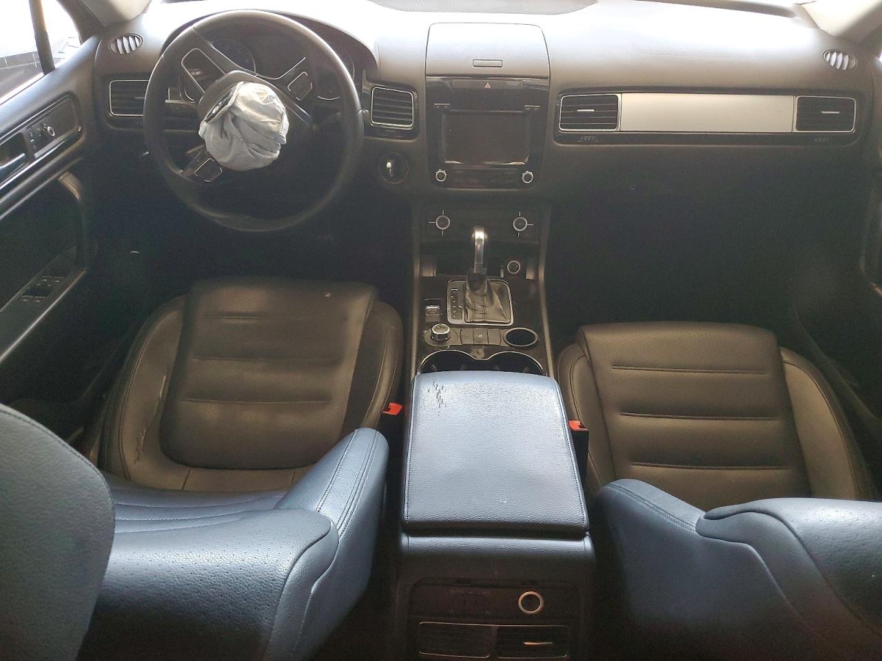 2012 Volkswagen Touareg V6 Silver vin: WVGFF9BP0CD005246