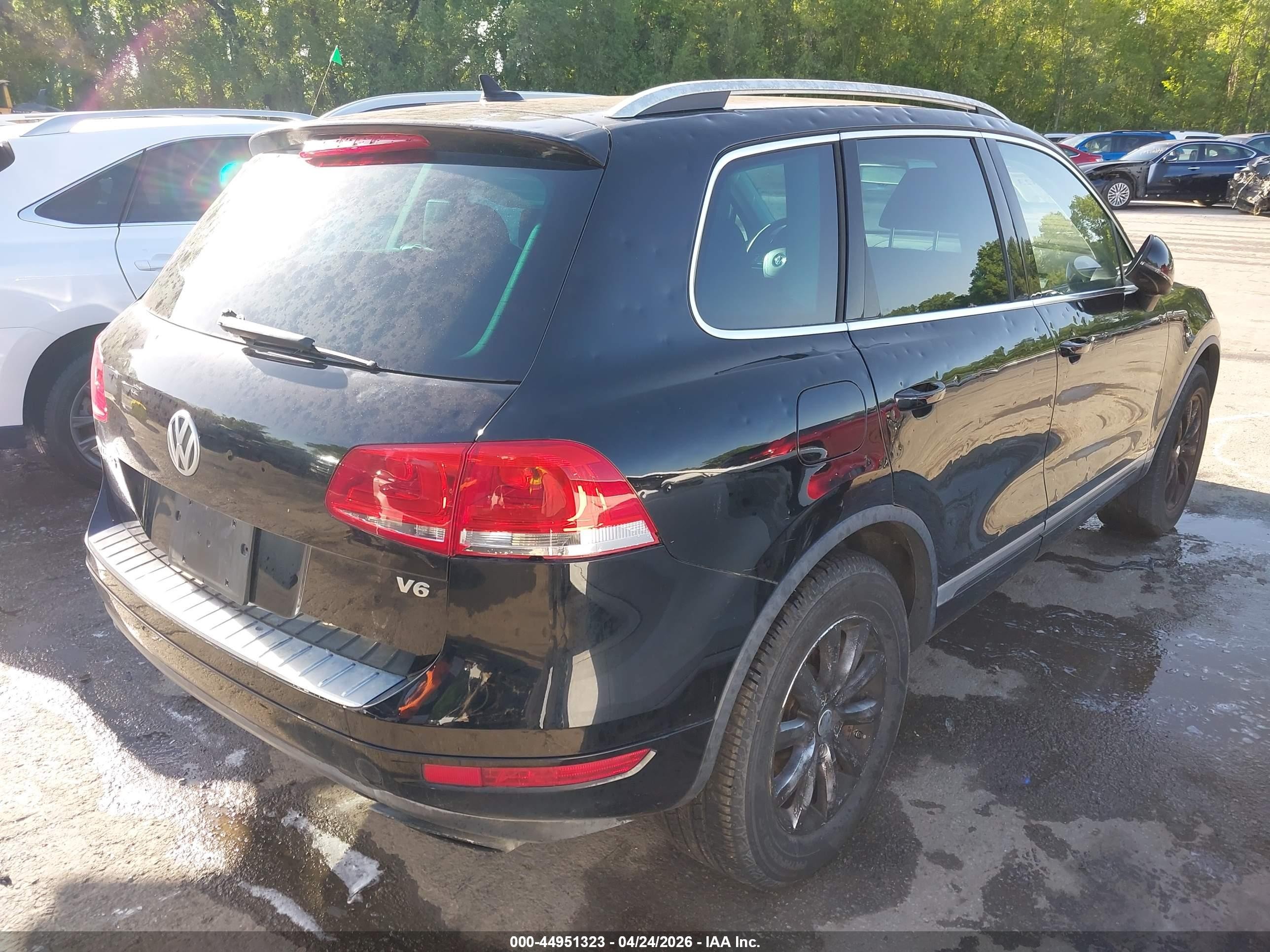 2011 Volkswagen Touareg Vr6 Sport Черный vin: WVGFF9BP1BD003598