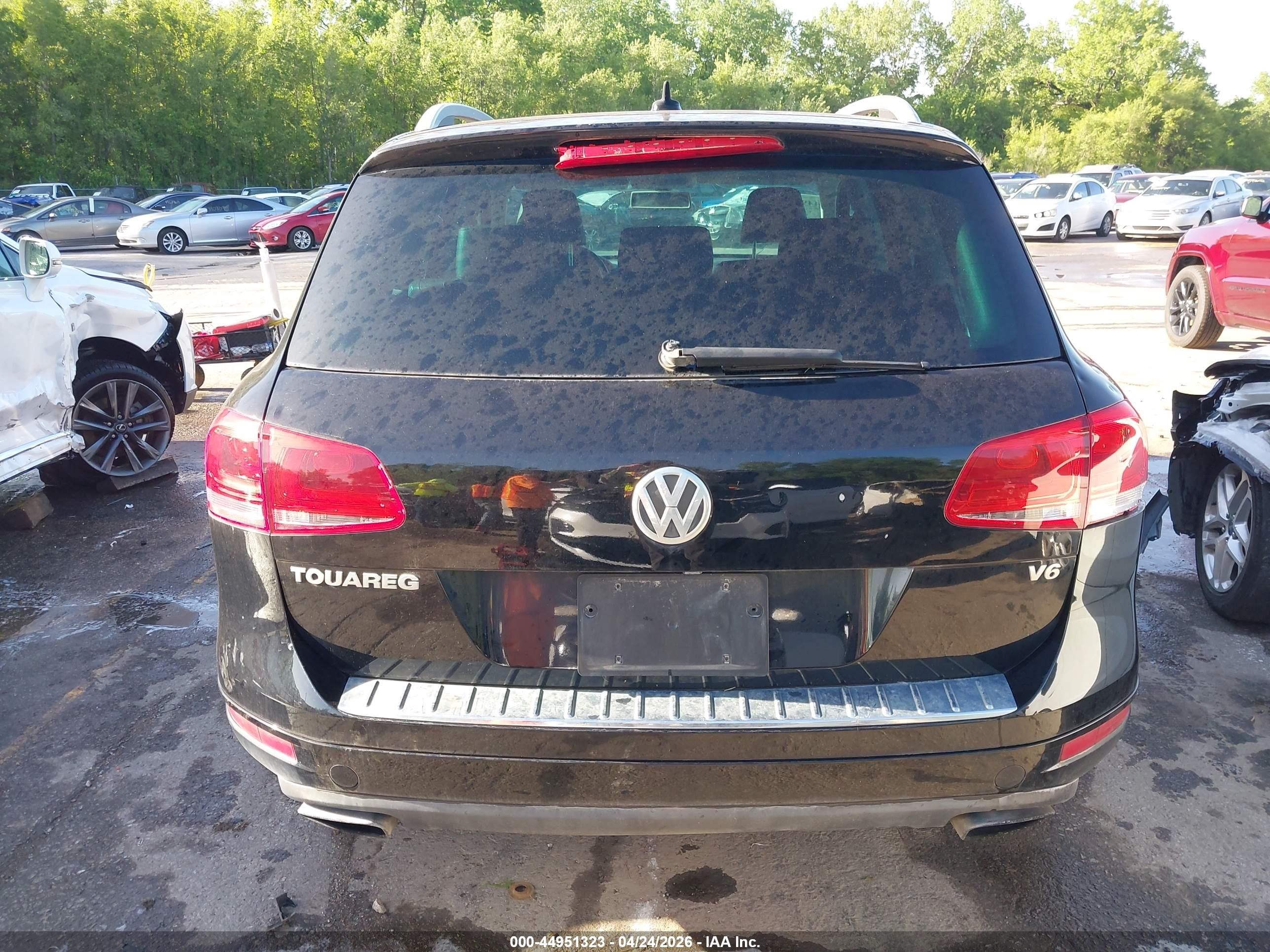 2011 Volkswagen Touareg Vr6 Sport Черный vin: WVGFF9BP1BD003598