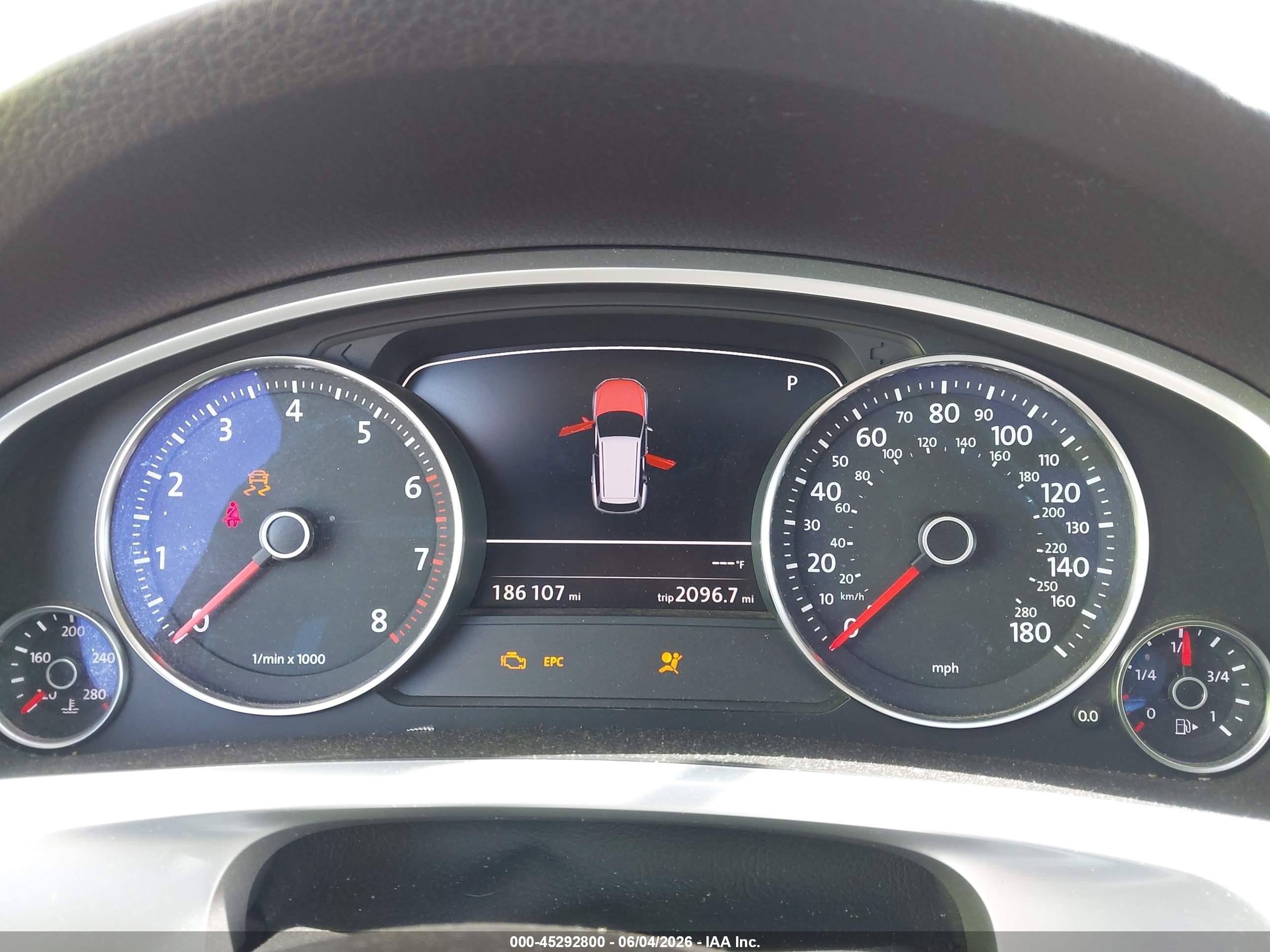 2011 Volkswagen Touareg Vr6 Lux Beige vin: WVGFF9BP2BD006770