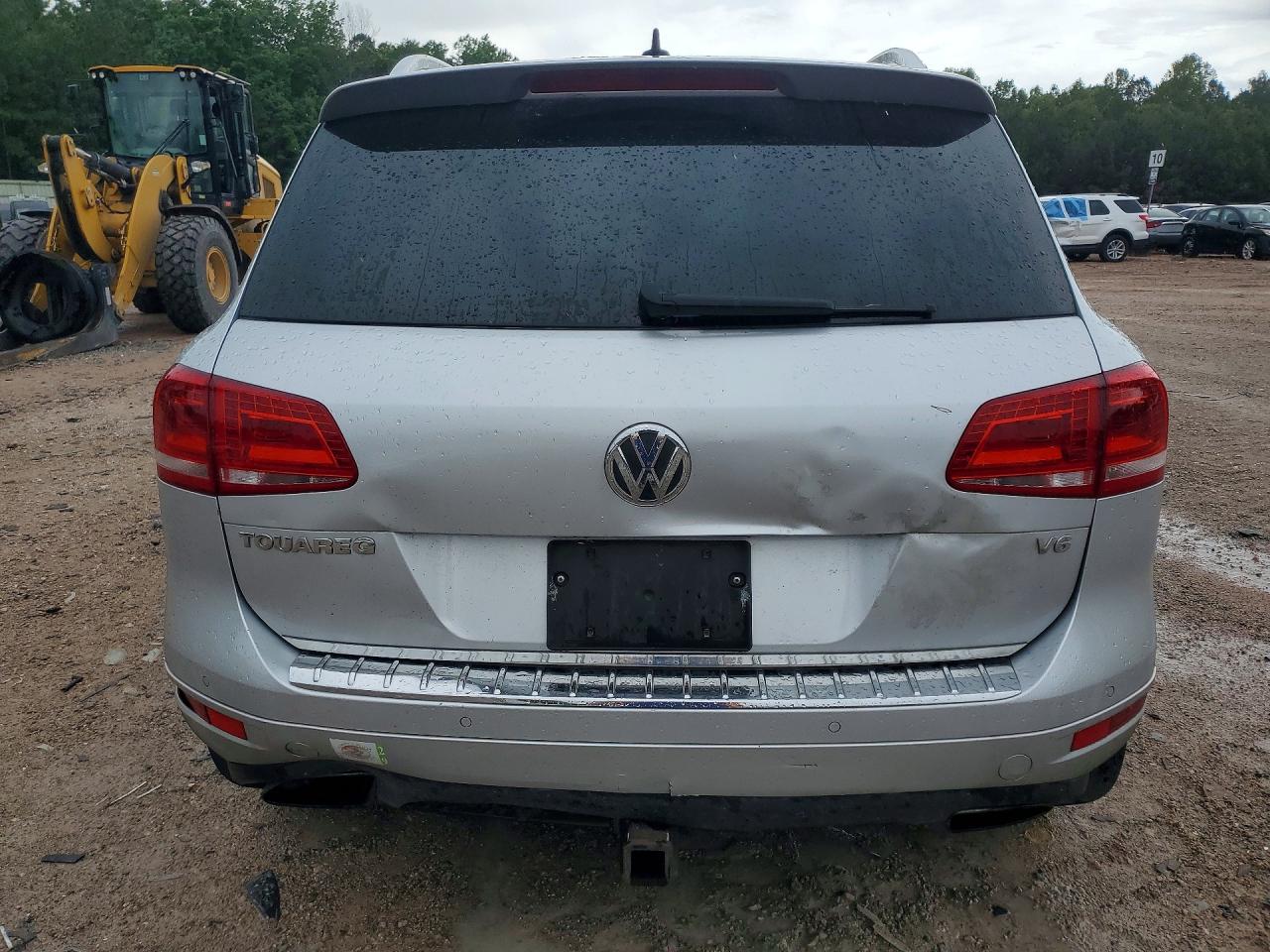 2012 Volkswagen Touareg V6 Серебряный vin: WVGFF9BP2CD002994