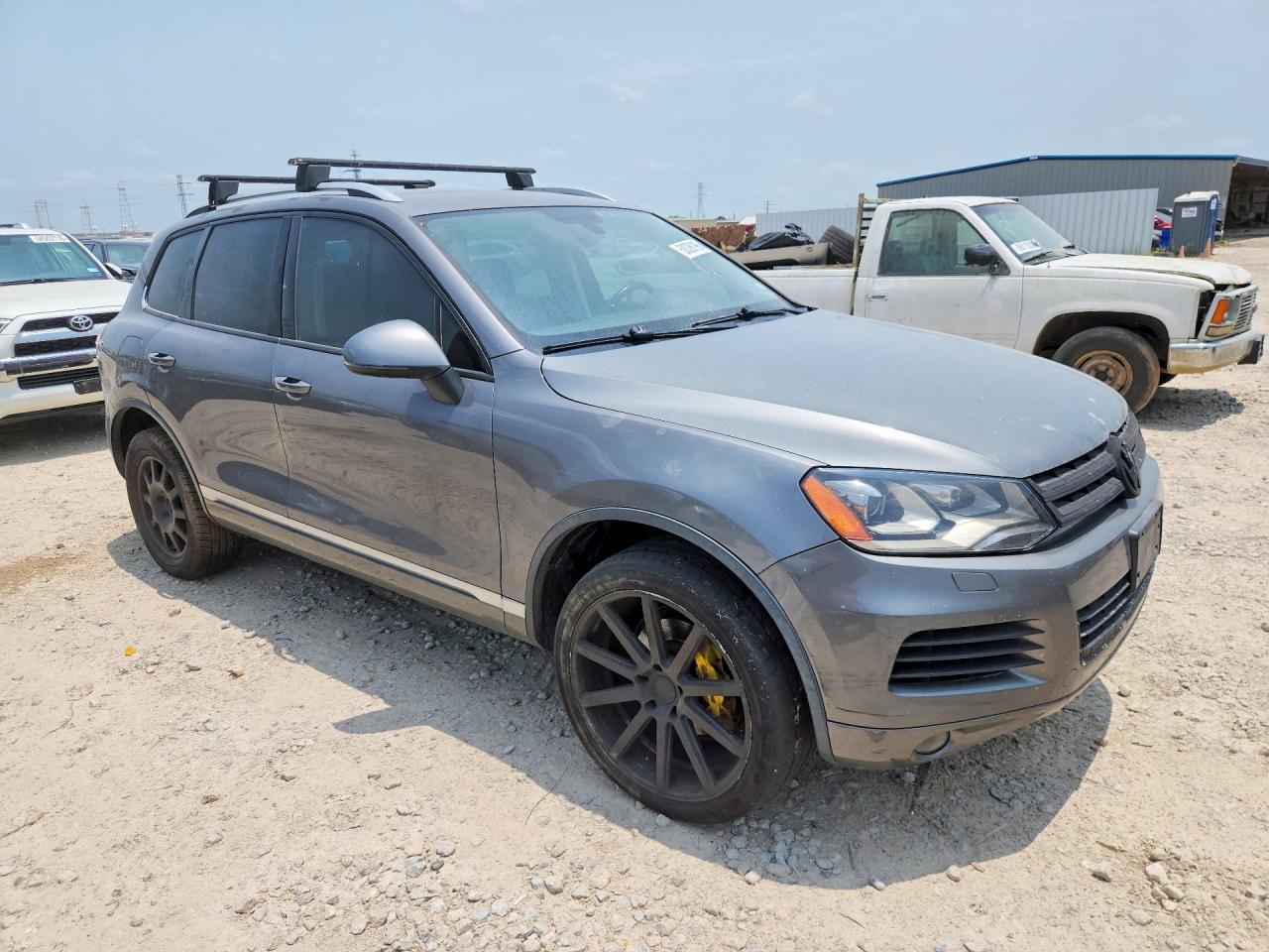 2011 Volkswagen Touareg V6 Gray vin: WVGFF9BP3BD001237