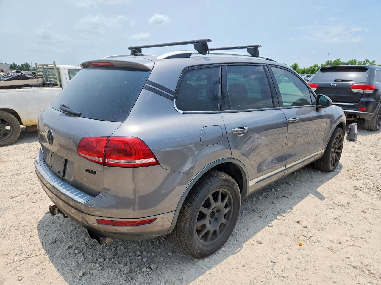 2011 Volkswagen Touareg V6 Gray vin: WVGFF9BP3BD001237