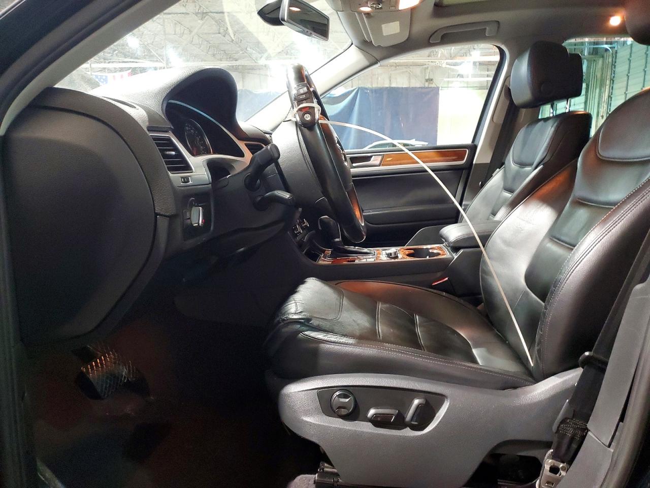 2012 Volkswagen Touareg V6 Black vin: WVGFF9BP3CD001188
