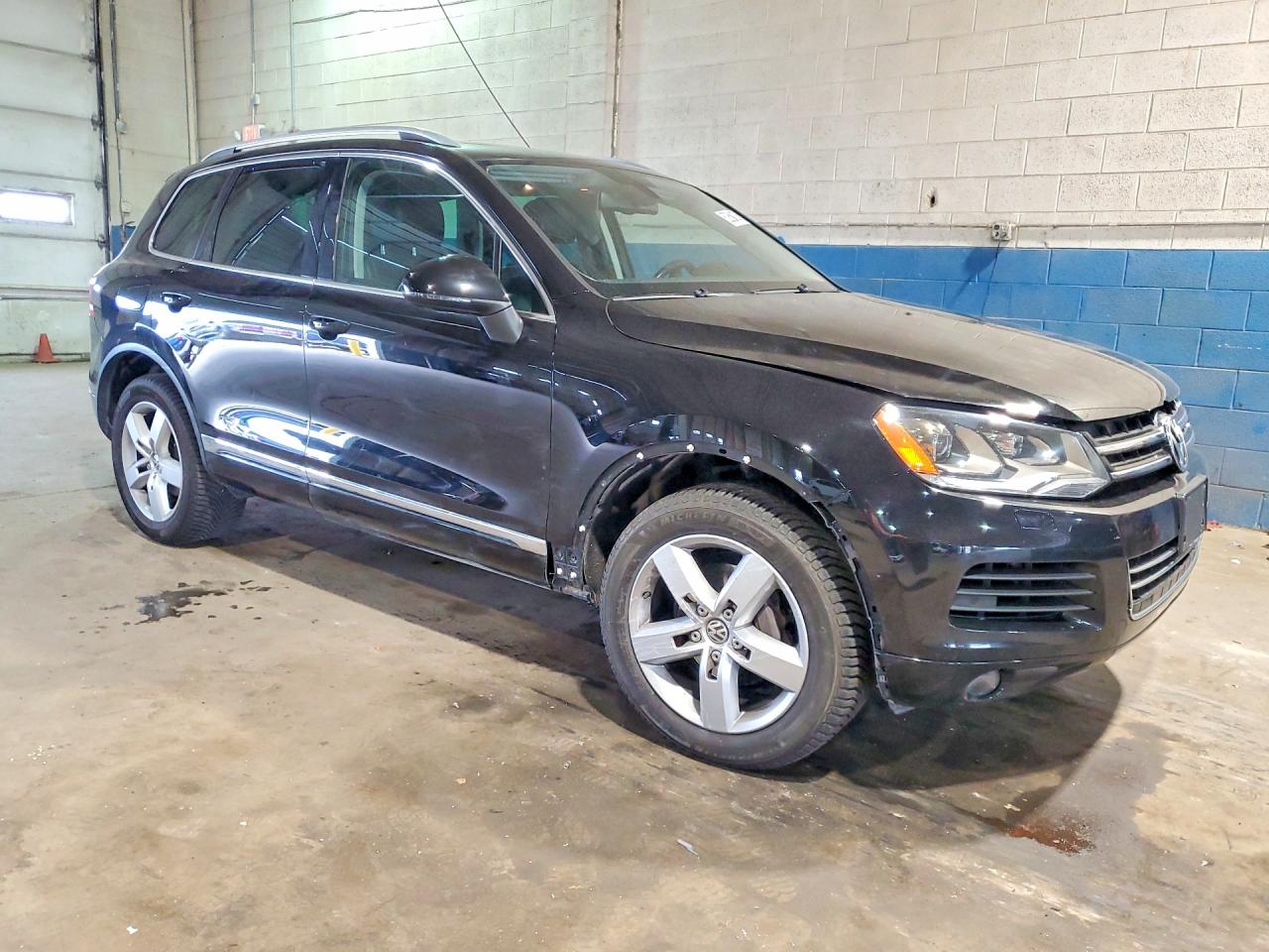 2012 Volkswagen Touareg V6 Black vin: WVGFF9BP3CD001188