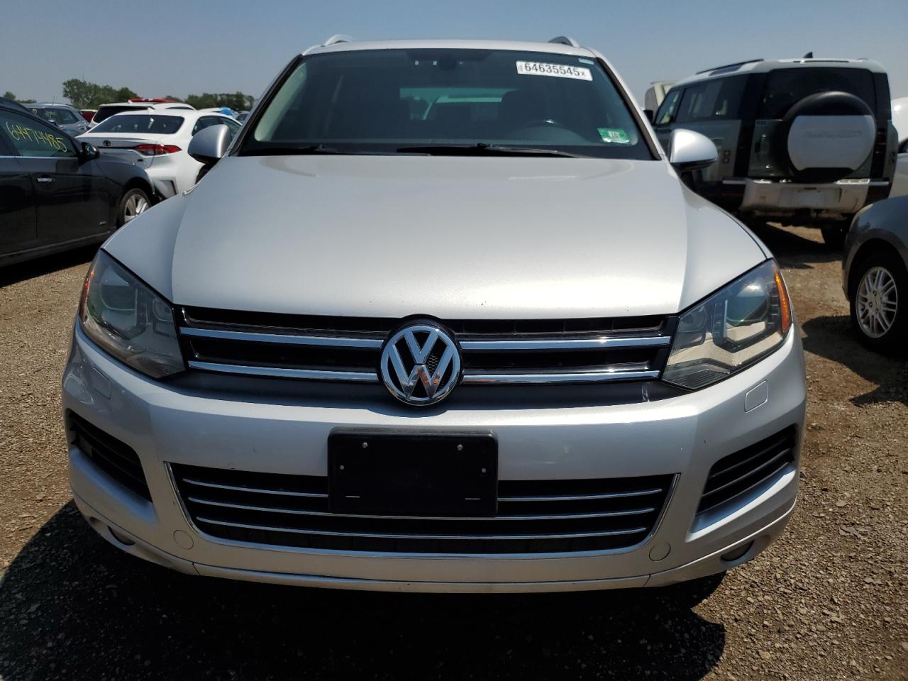 2012 Volkswagen Touareg V6 Silver vin: WVGFF9BP3CD003975