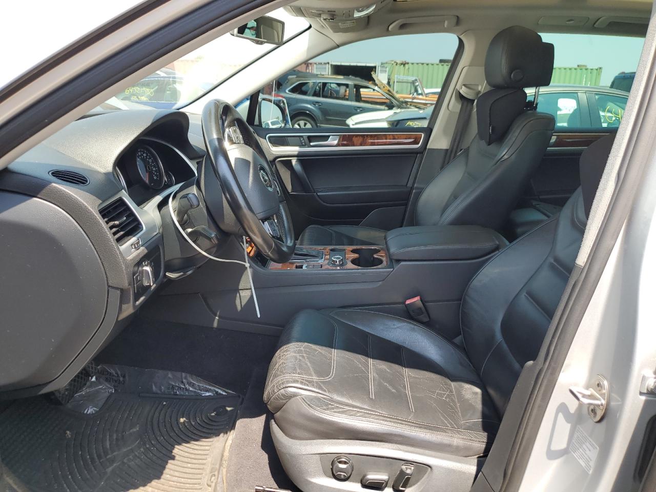2012 Volkswagen Touareg V6 Silver vin: WVGFF9BP3CD003975