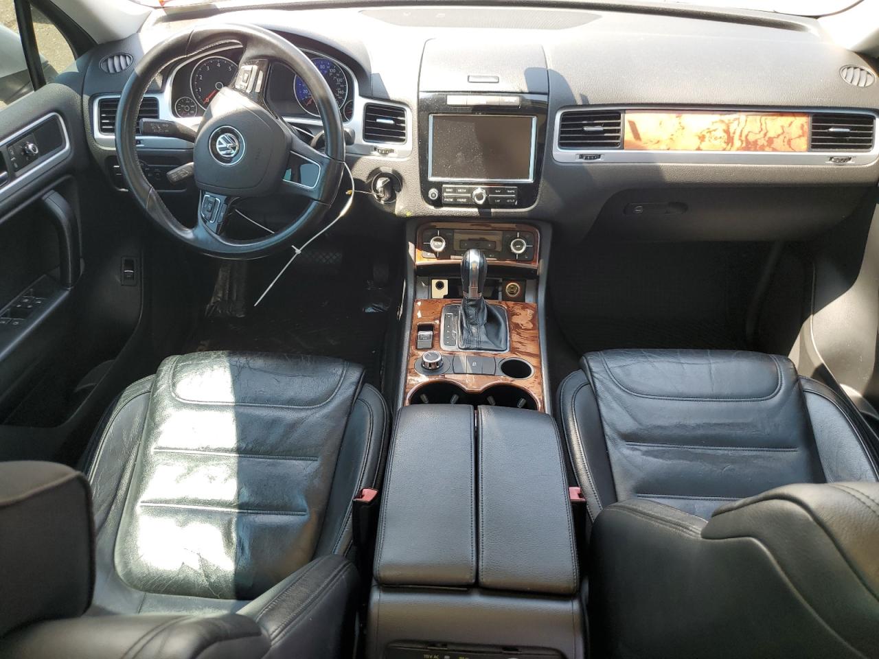 2012 Volkswagen Touareg V6 Silver vin: WVGFF9BP3CD003975