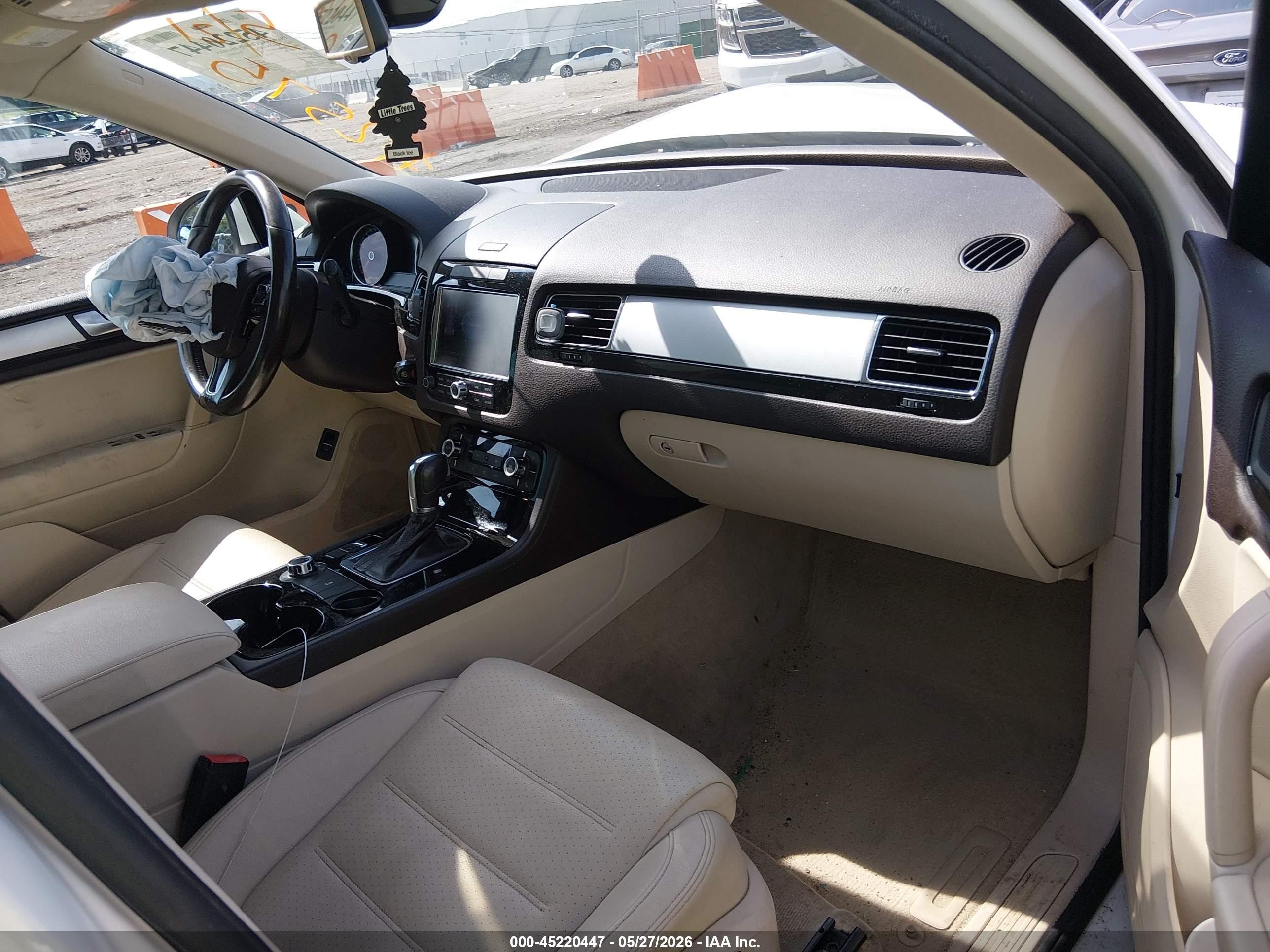 2012 Volkswagen Touareg Vr6 Sport White vin: WVGFF9BP4CD002575