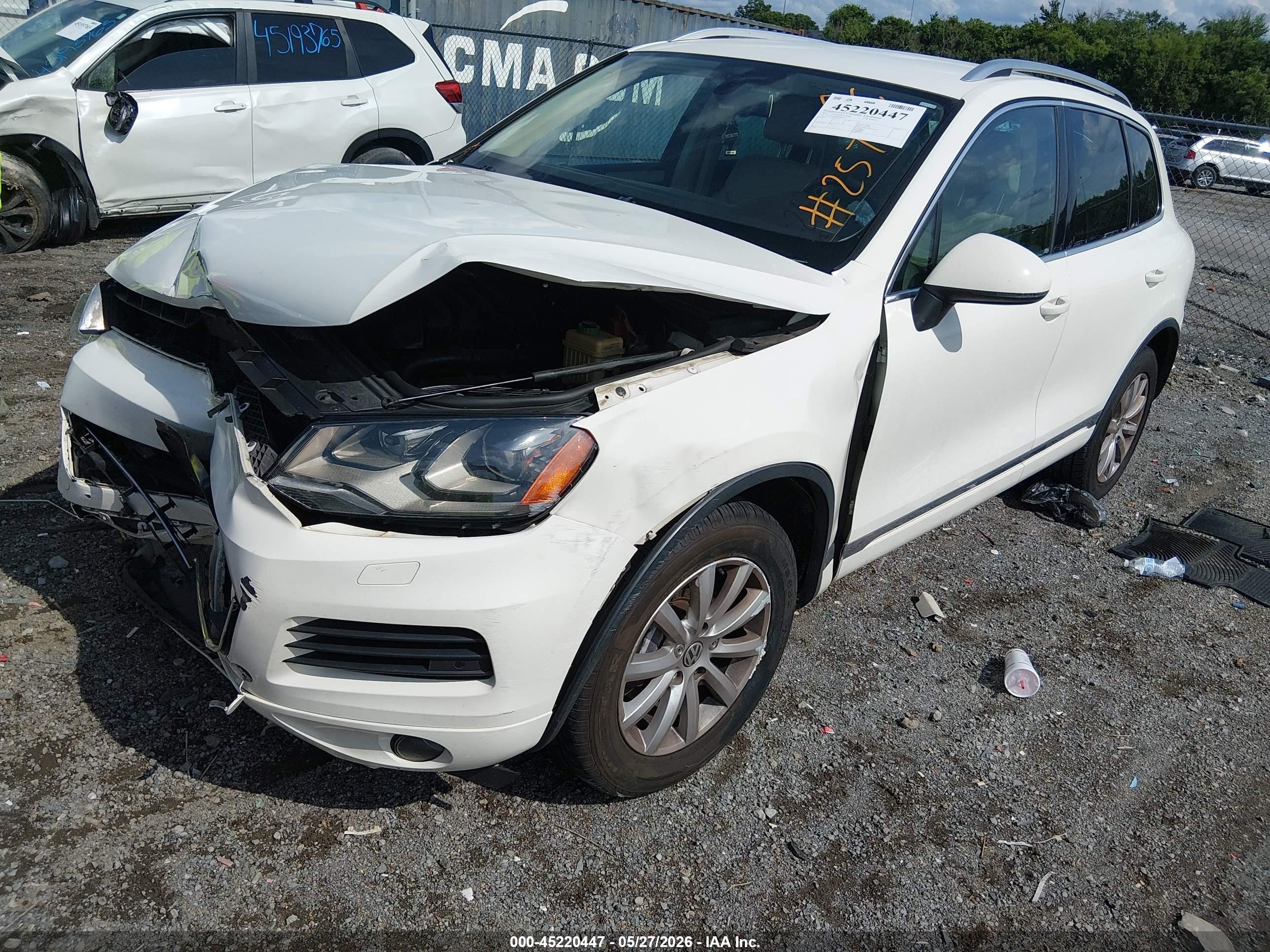 2012 Volkswagen Touareg Vr6 Sport White vin: WVGFF9BP4CD002575