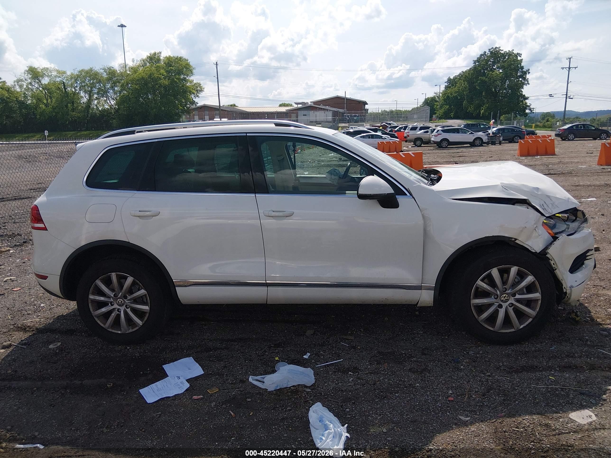 2012 Volkswagen Touareg Vr6 Sport White vin: WVGFF9BP4CD002575