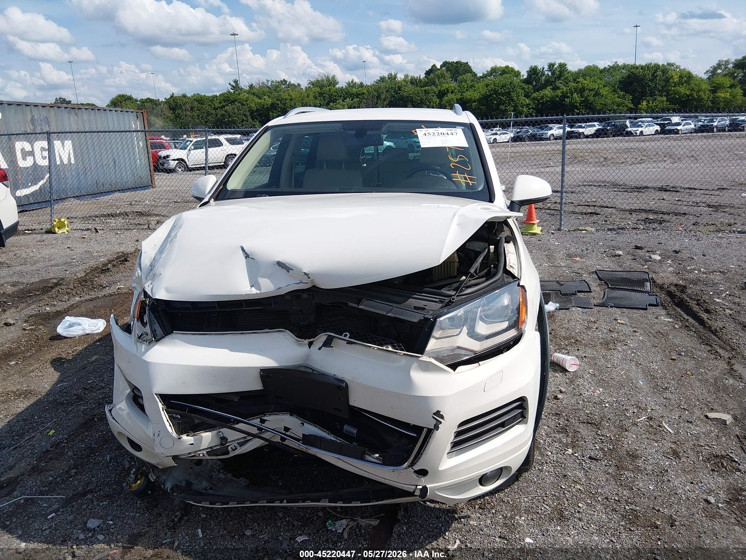 2012 Volkswagen Touareg Vr6 Sport White vin: WVGFF9BP4CD002575