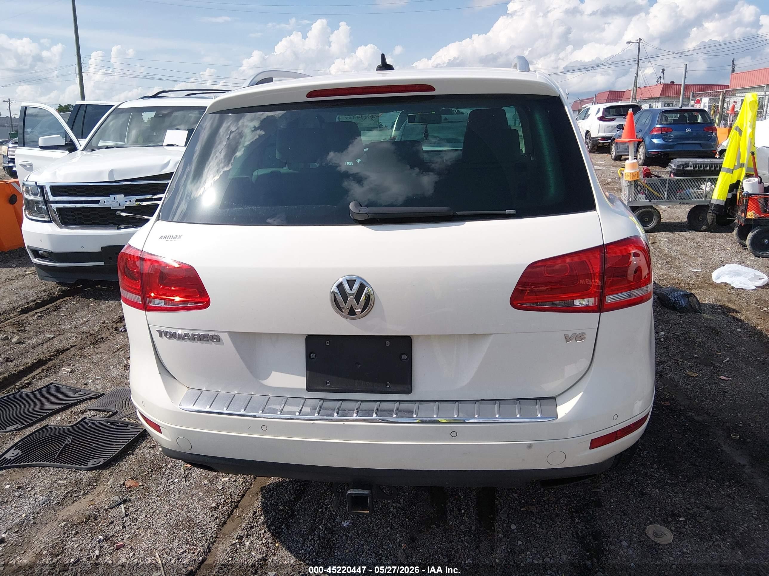 2012 Volkswagen Touareg Vr6 Sport White vin: WVGFF9BP4CD002575