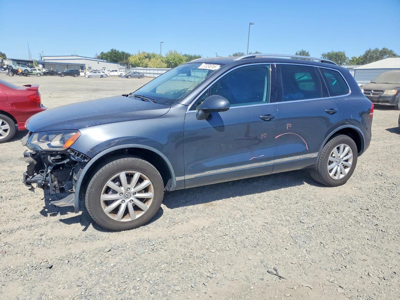 2011 Volkswagen Touareg V6 Серый vin: WVGFF9BP5BD004592