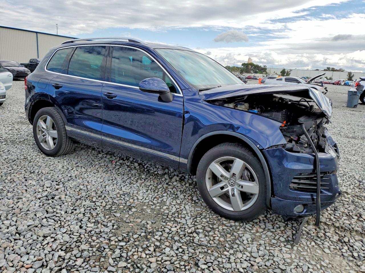 2011 Volkswagen Touareg V6 Blue vin: WVGFF9BP6BD000616