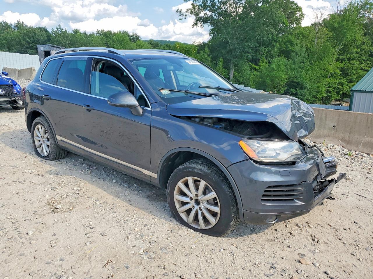 2011 Volkswagen Touareg V6 Gray vin: WVGFF9BP6BD004505