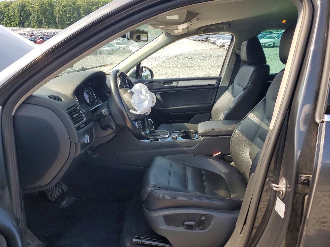 2011 Volkswagen Touareg V6 Gray vin: WVGFF9BP6BD004505