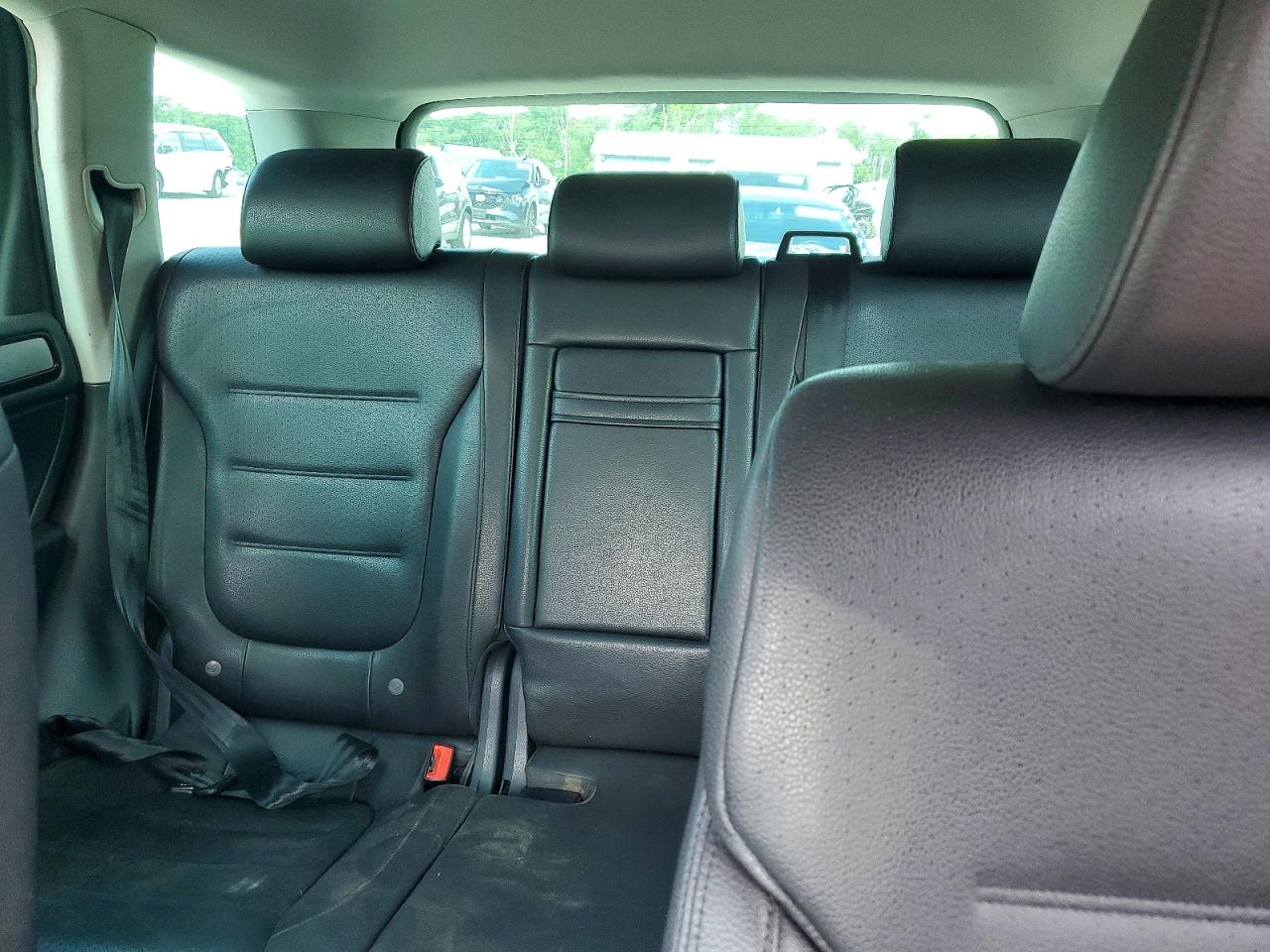 2011 Volkswagen Touareg V6 Gray vin: WVGFF9BP6BD004505