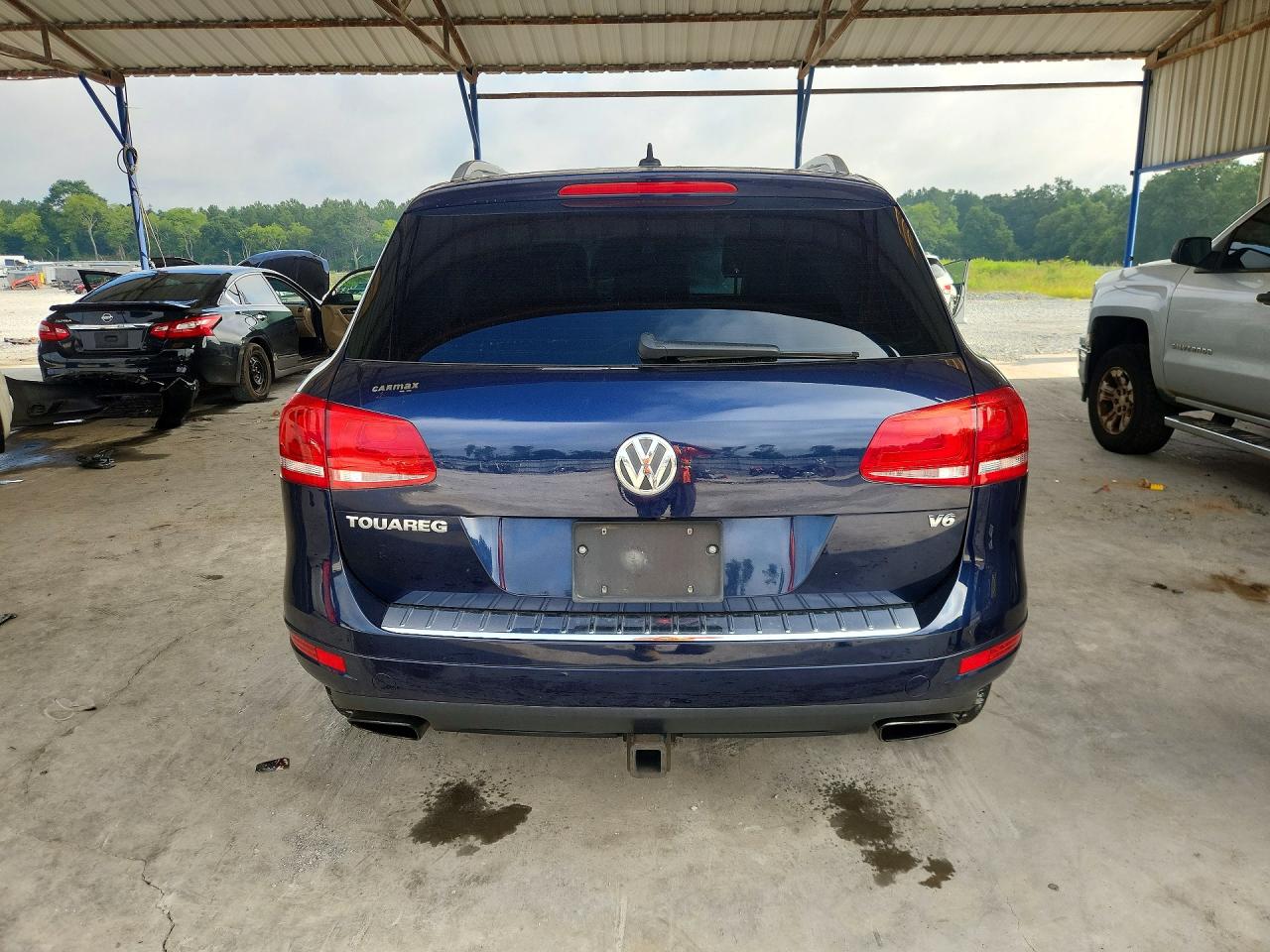 2011 Volkswagen Touareg V6 Blue vin: WVGFF9BP7BD000608