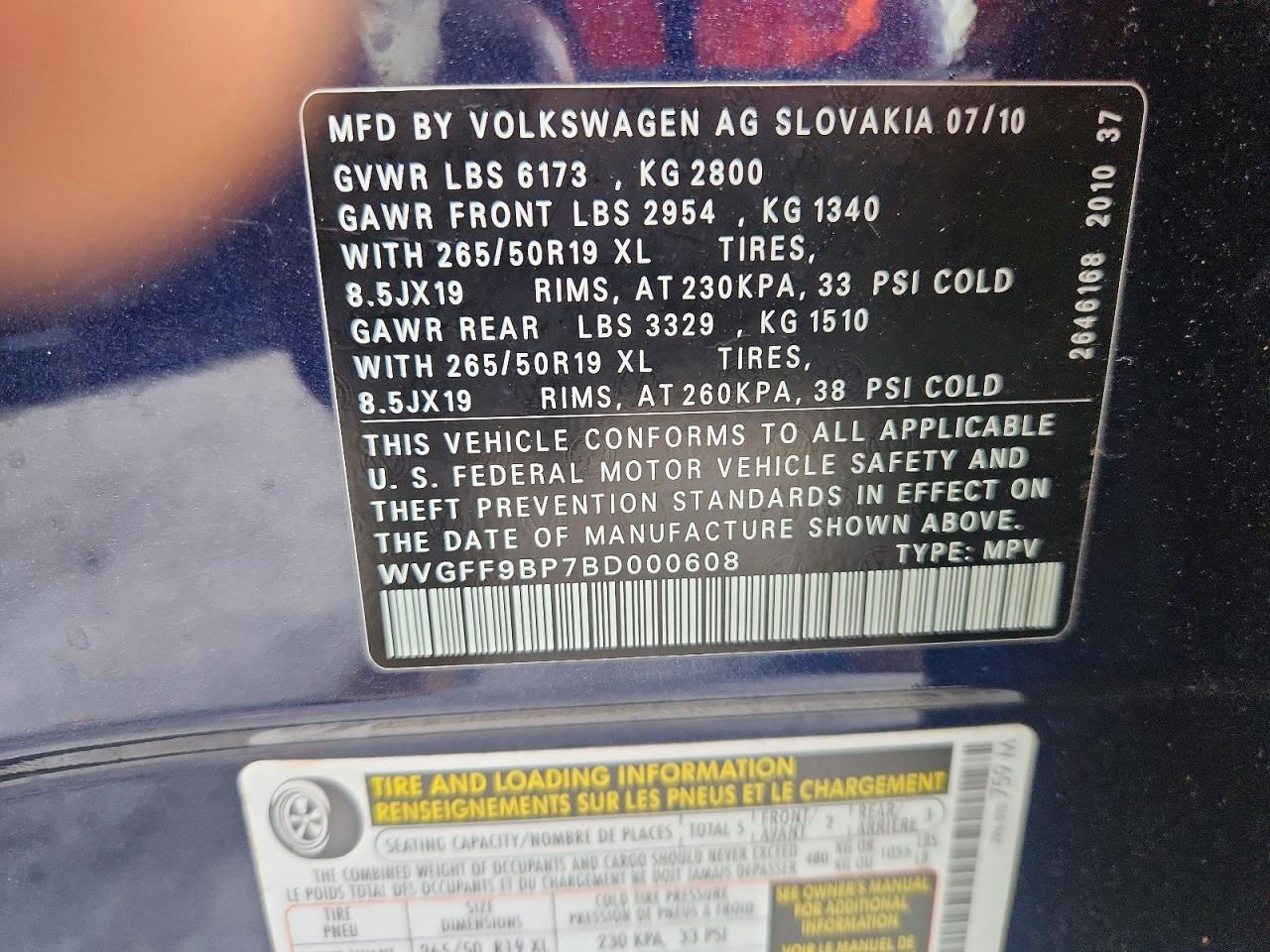 2011 Volkswagen Touareg V6 Blue vin: WVGFF9BP7BD000608