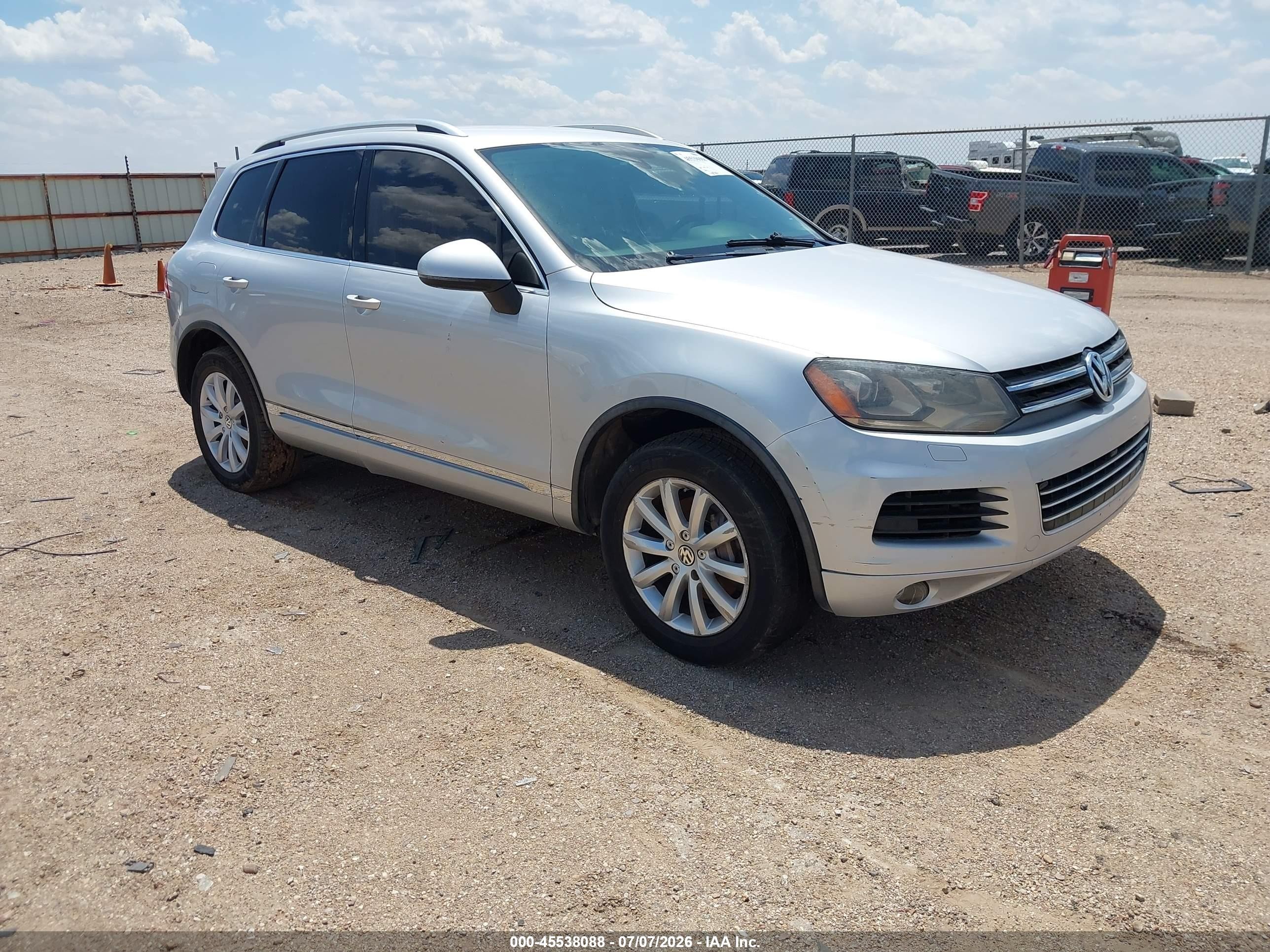 2012 Volkswagen Touareg Vr6 Sport Silver vin: WVGFF9BP7CD001906