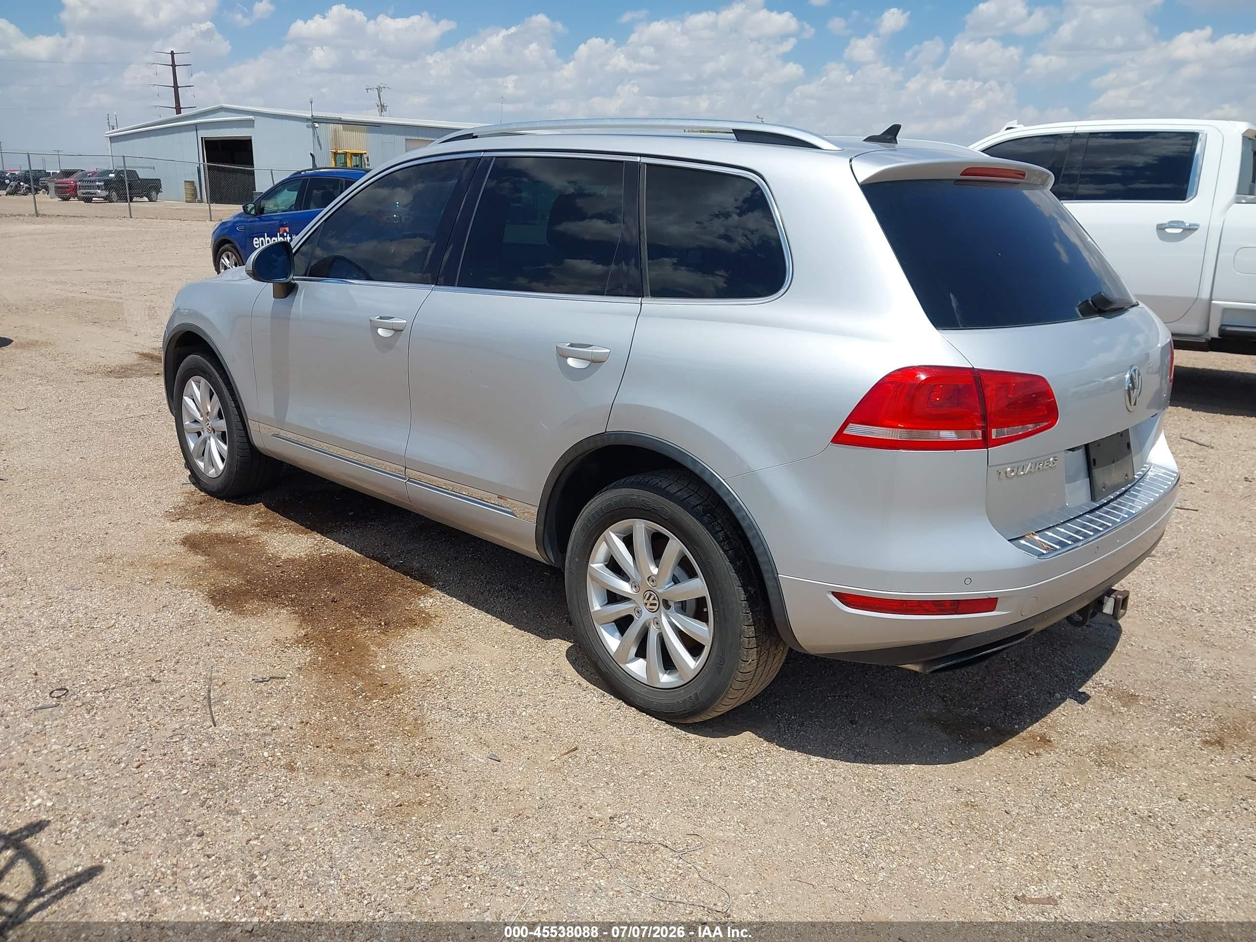 2012 Volkswagen Touareg Vr6 Sport Silver vin: WVGFF9BP7CD001906