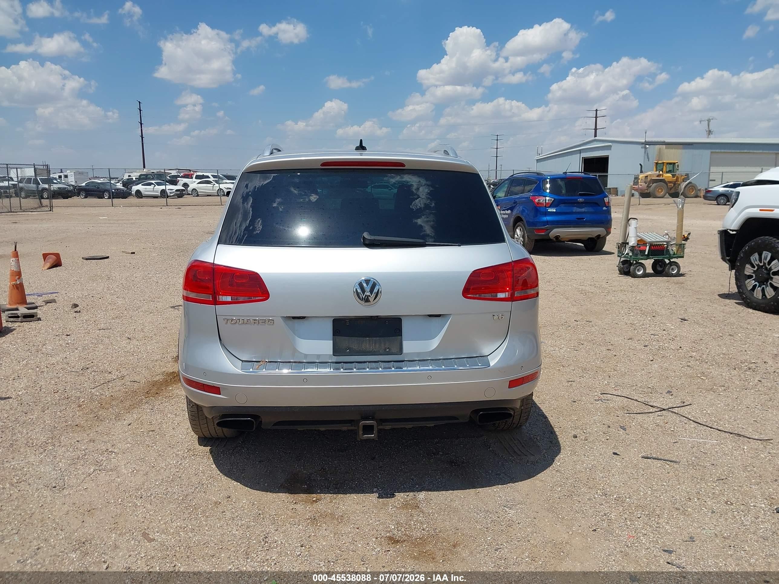 2012 Volkswagen Touareg Vr6 Sport Silver vin: WVGFF9BP7CD001906