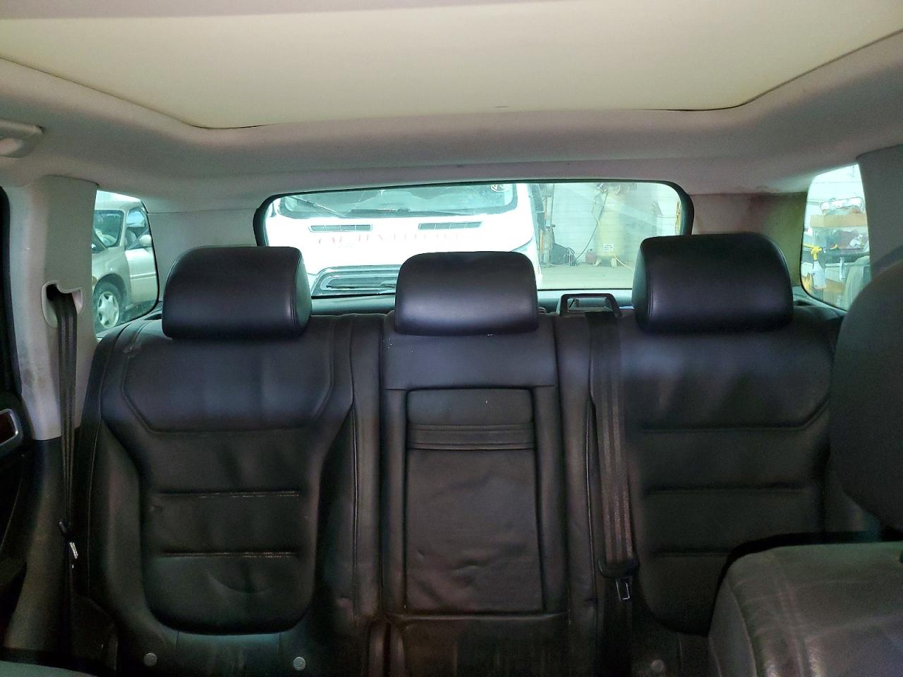 2011 Volkswagen Touareg Hybrid Silver vin: WVGFG9BP1BD004991