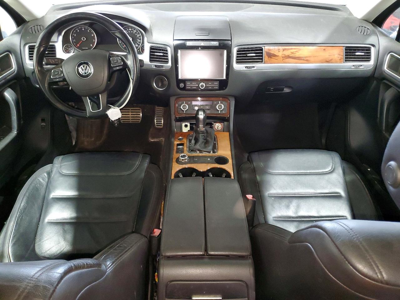 2011 Volkswagen Touareg Hybrid Silver vin: WVGFG9BP1BD004991