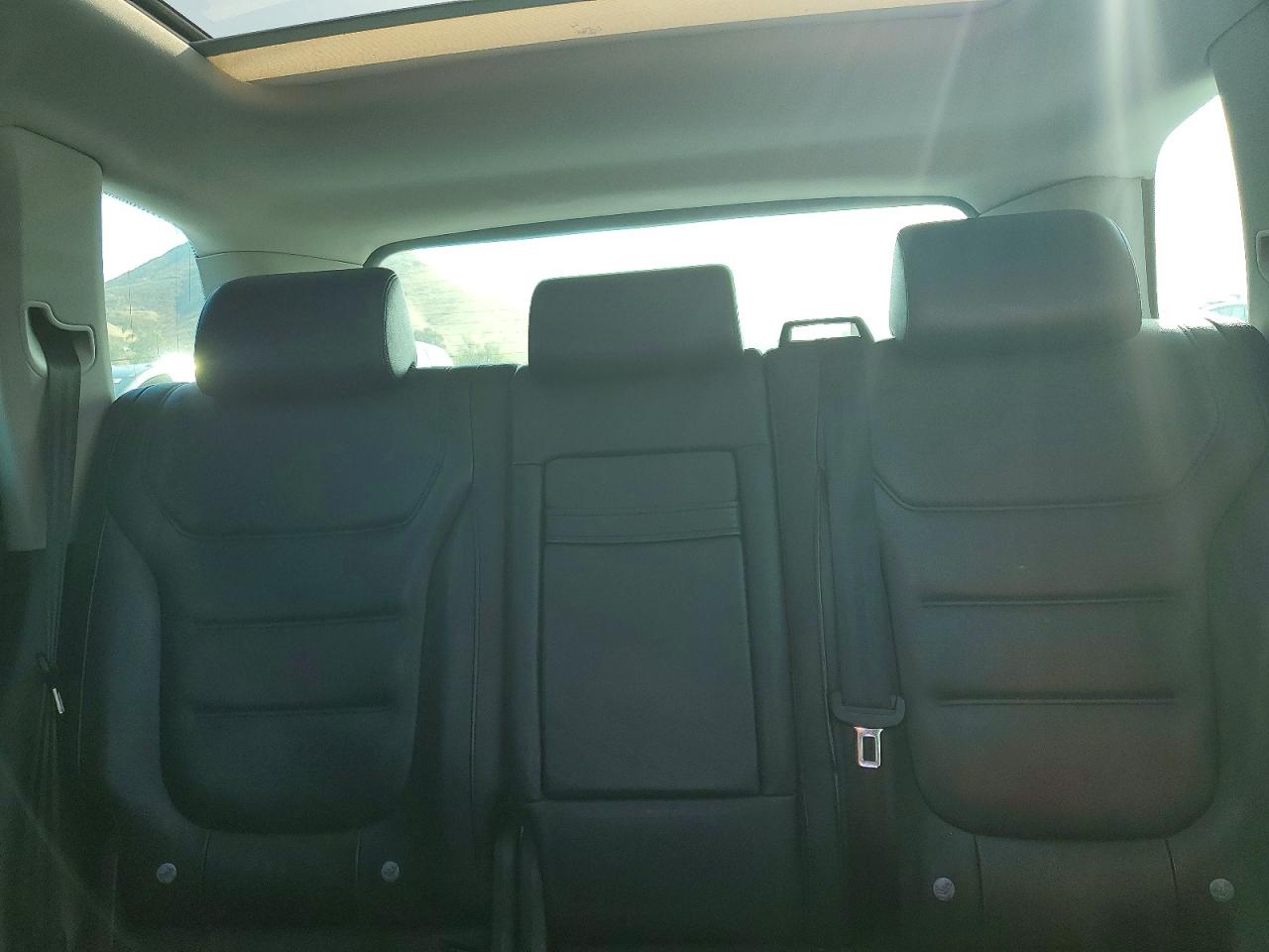 2011 Volkswagen Touareg Hybrid Black vin: WVGFG9BPXBD003385