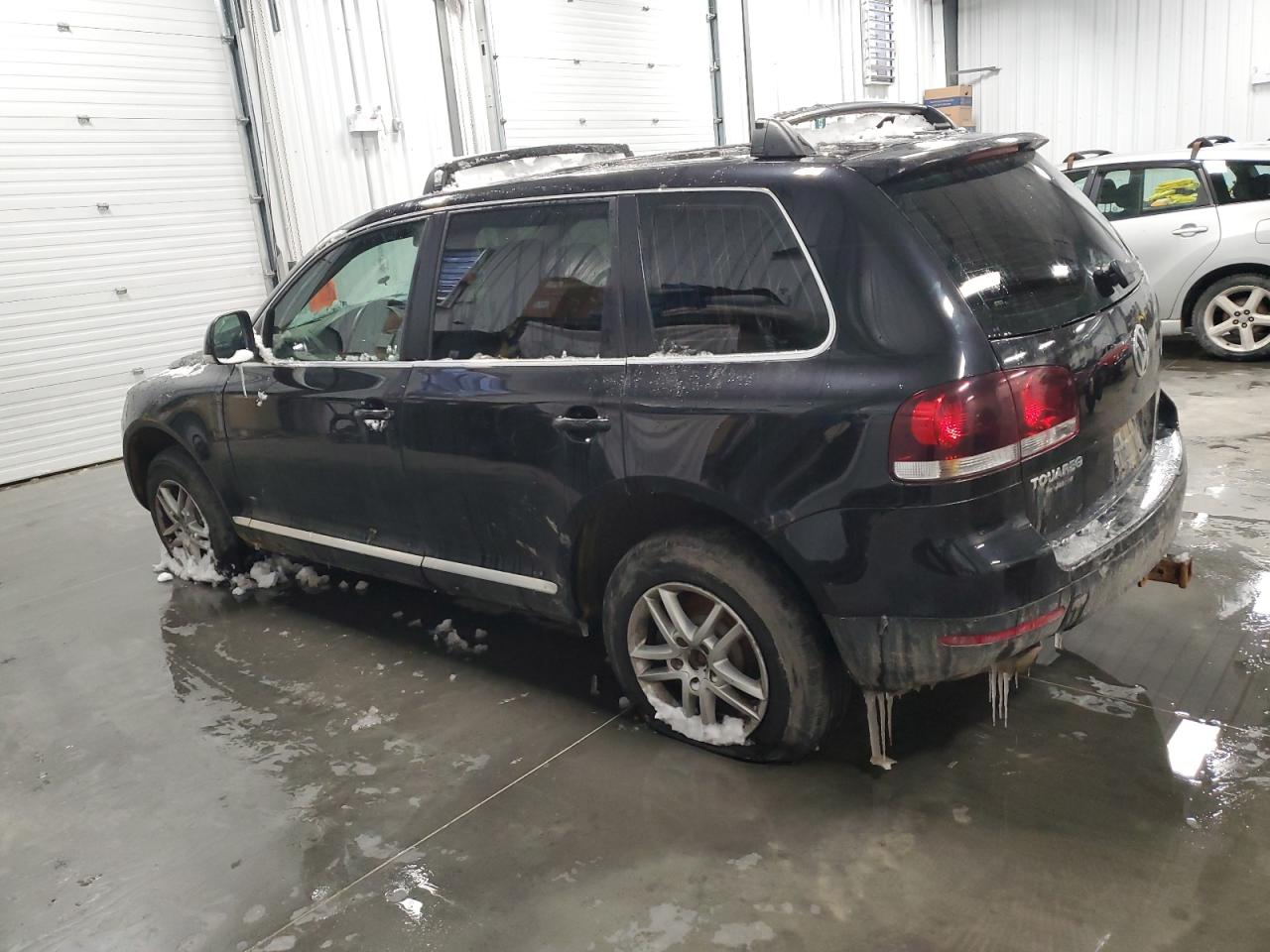 2010 Volkswagen Touareg Tdi Black vin: WVGFK6A99AD000041