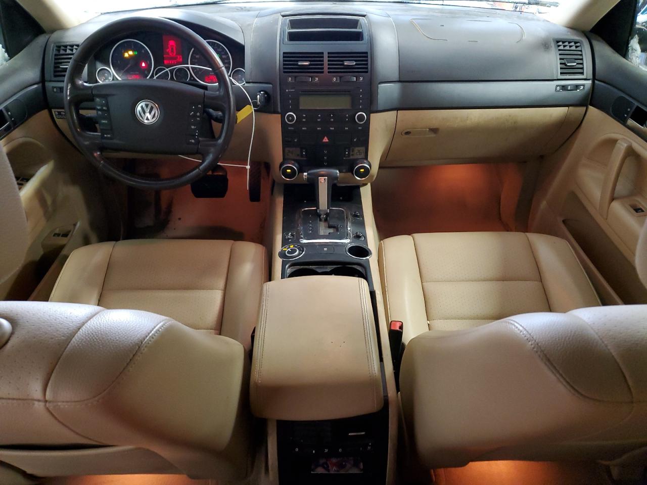 2010 Volkswagen Touareg Tdi Black vin: WVGFK6A99AD000041