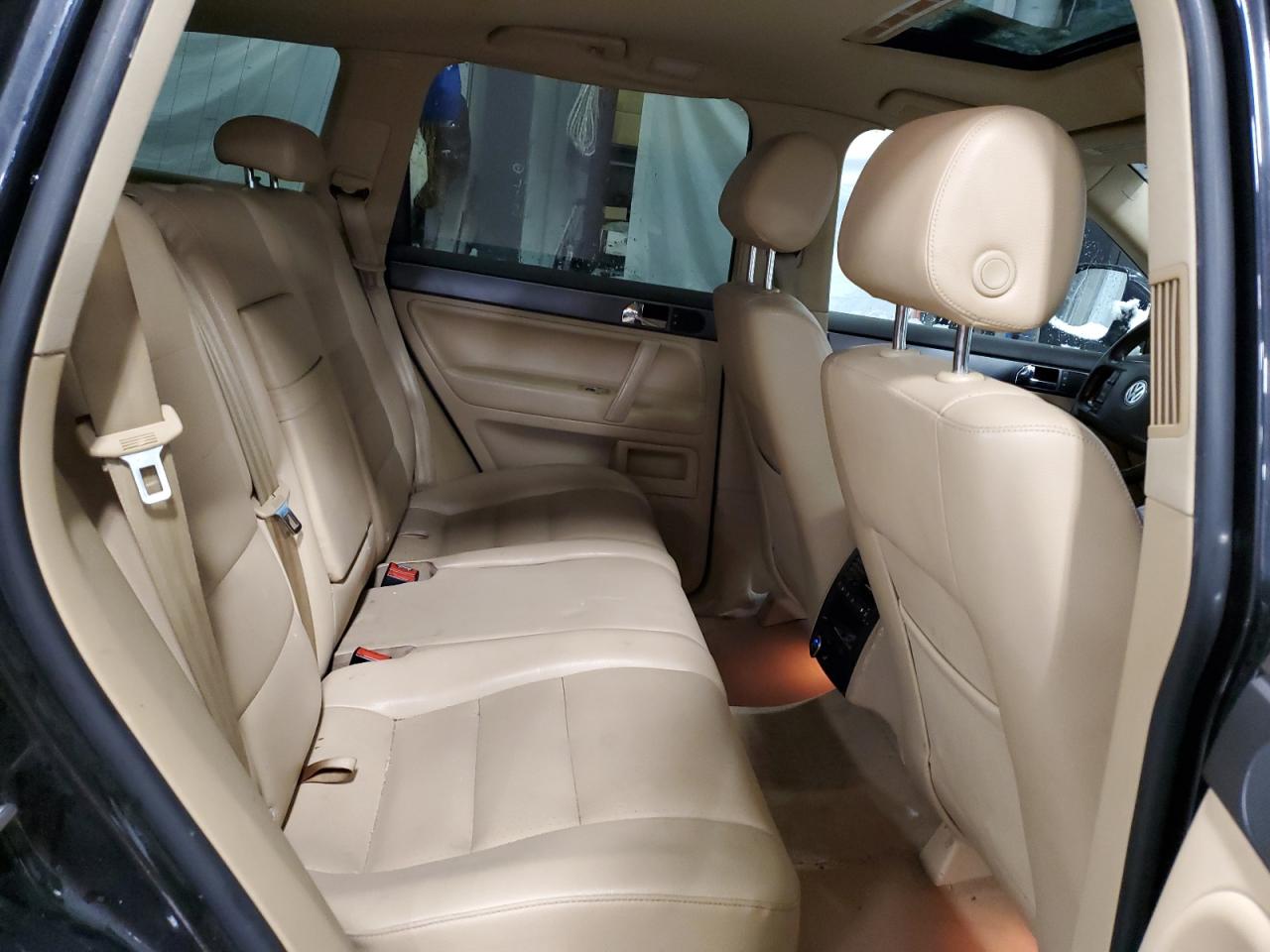 2010 Volkswagen Touareg Tdi Black vin: WVGFK6A99AD000041