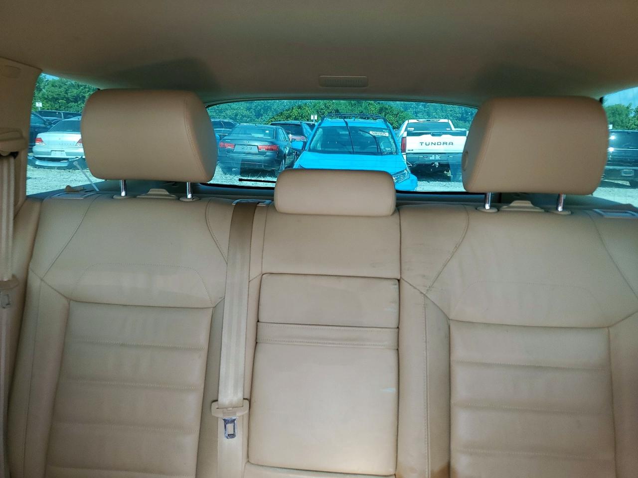 2010 Volkswagen Touareg Tdi White vin: WVGFK7A93AD000946